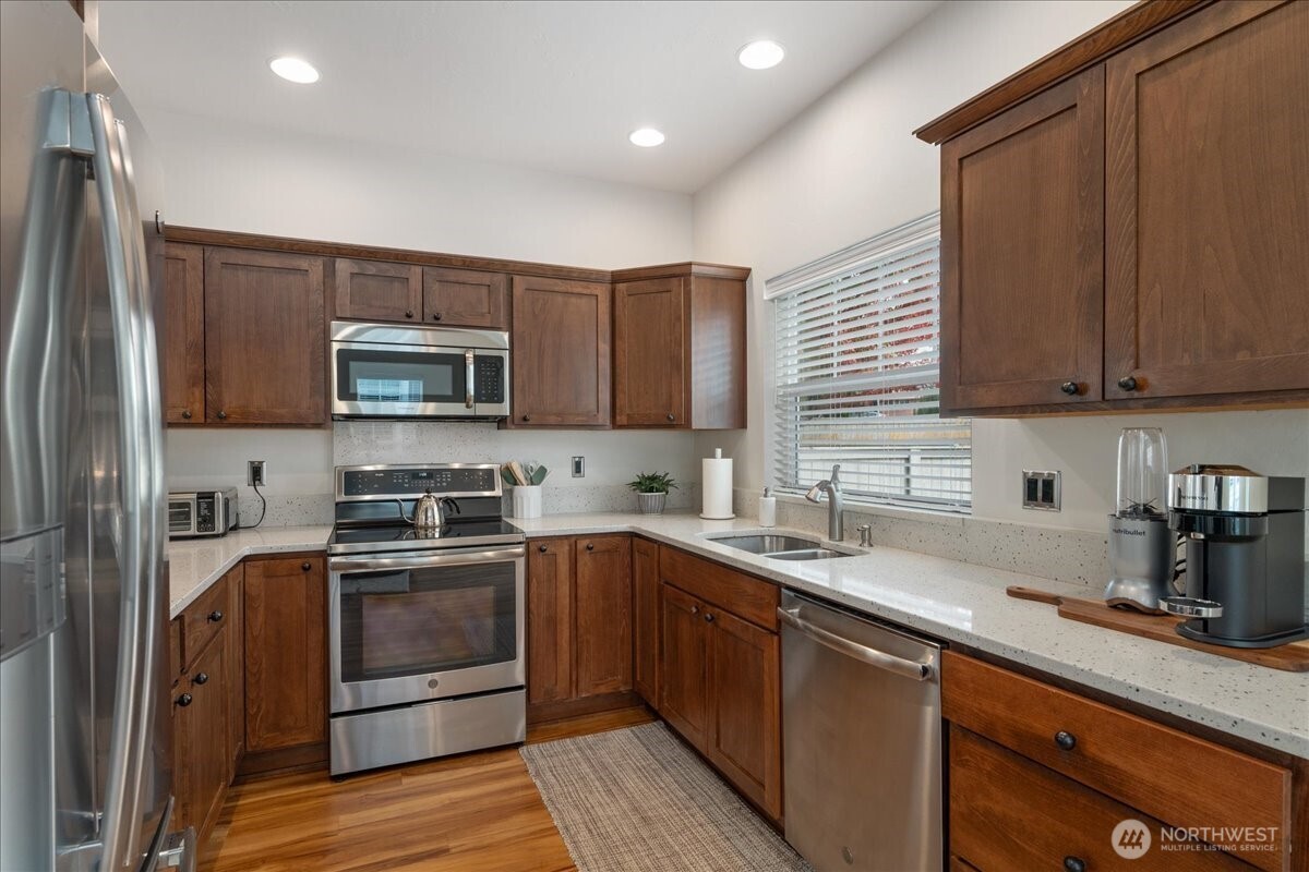 2452 NW Columbia Avenue Unit: 25
