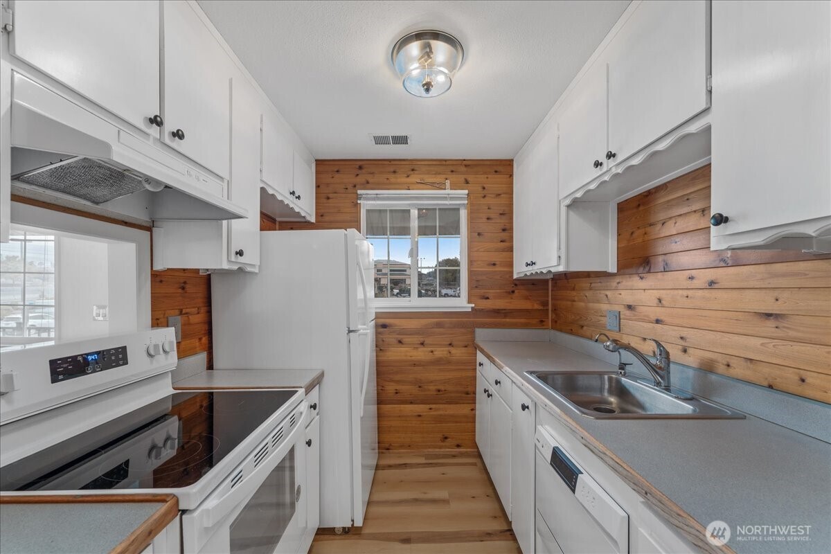 100 Simon Street Unit: 40