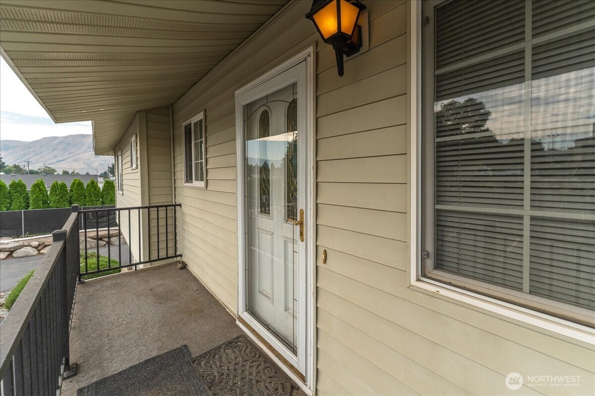 100 Simon Street Unit: 40