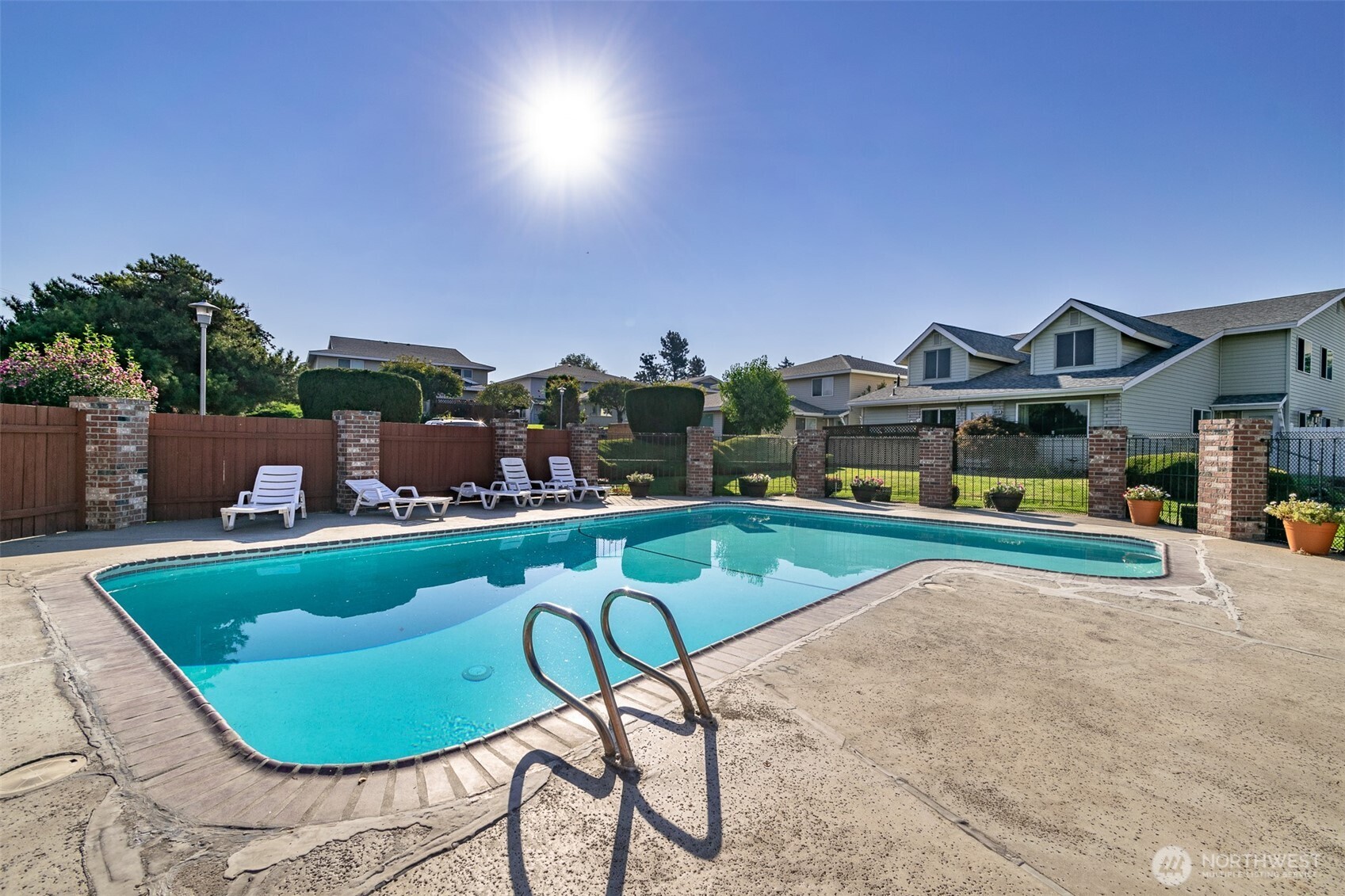 100 Simon Street Unit: 40