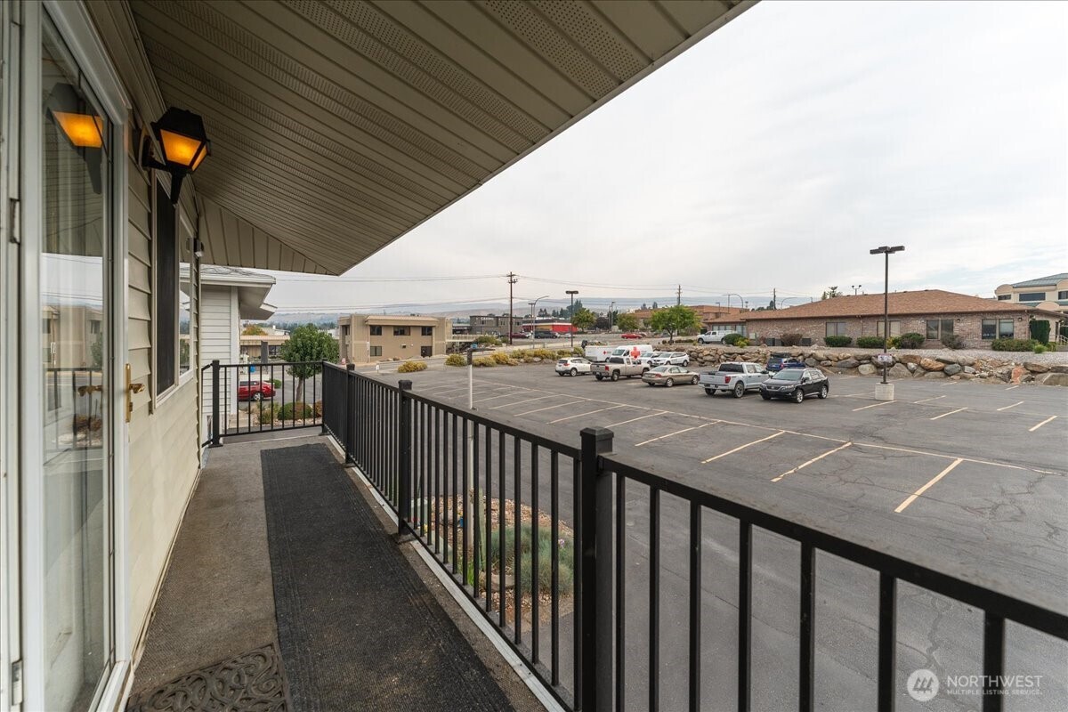 100 Simon Street Unit: 40