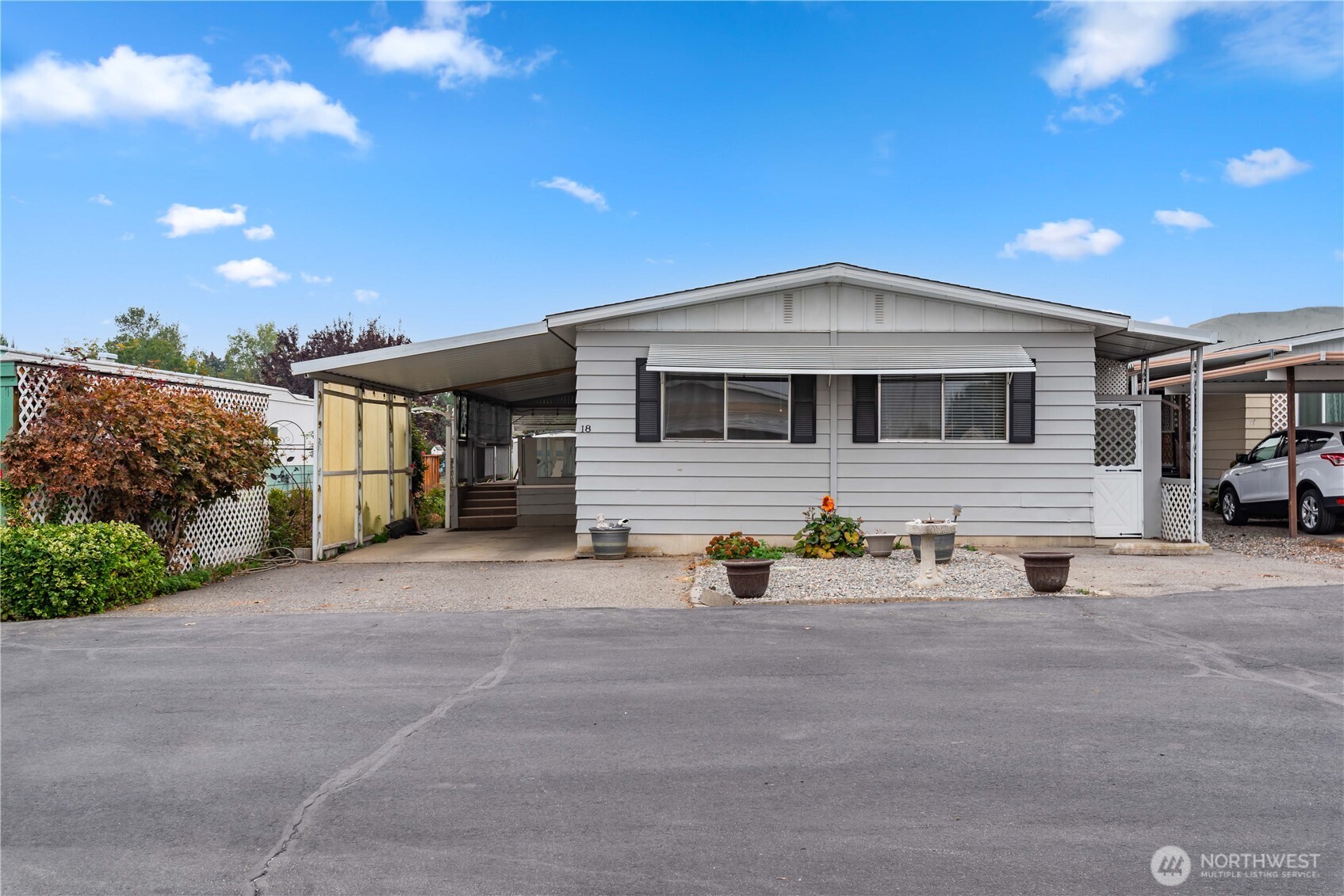 1311 Maple Street Unit: 18