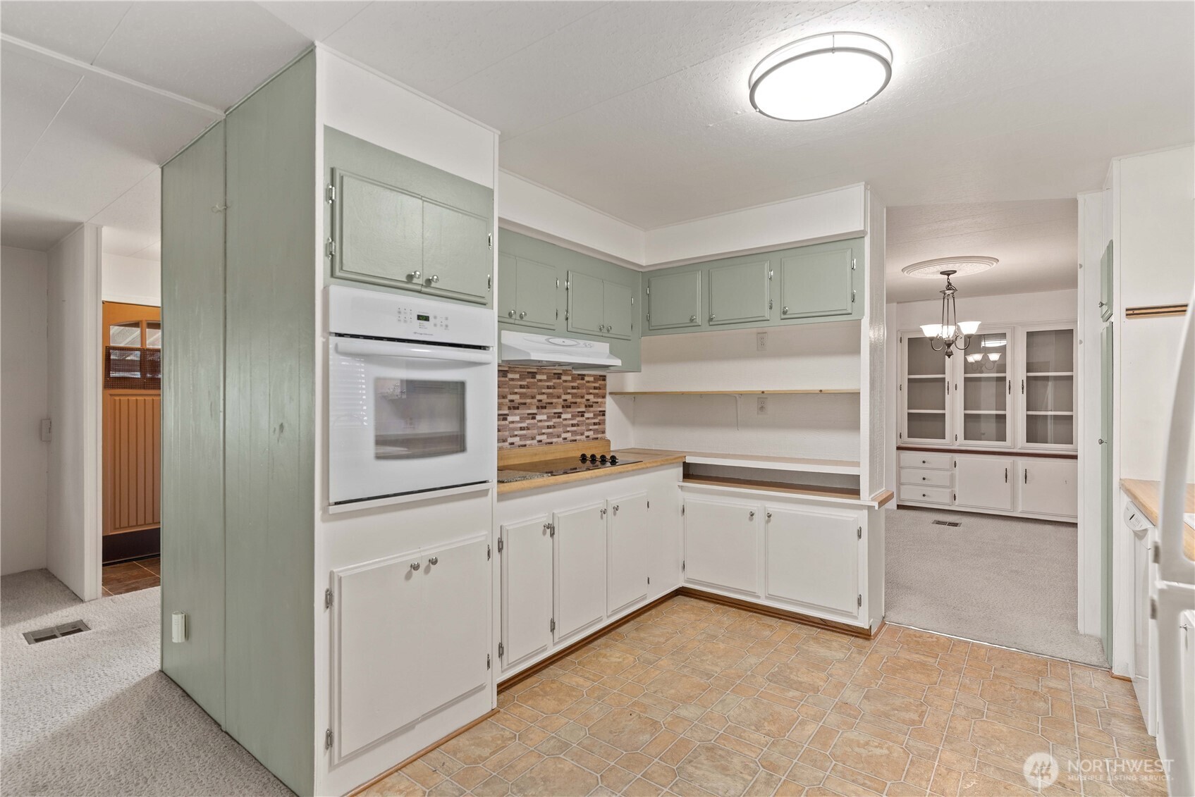 1311 Maple Street Unit: 18