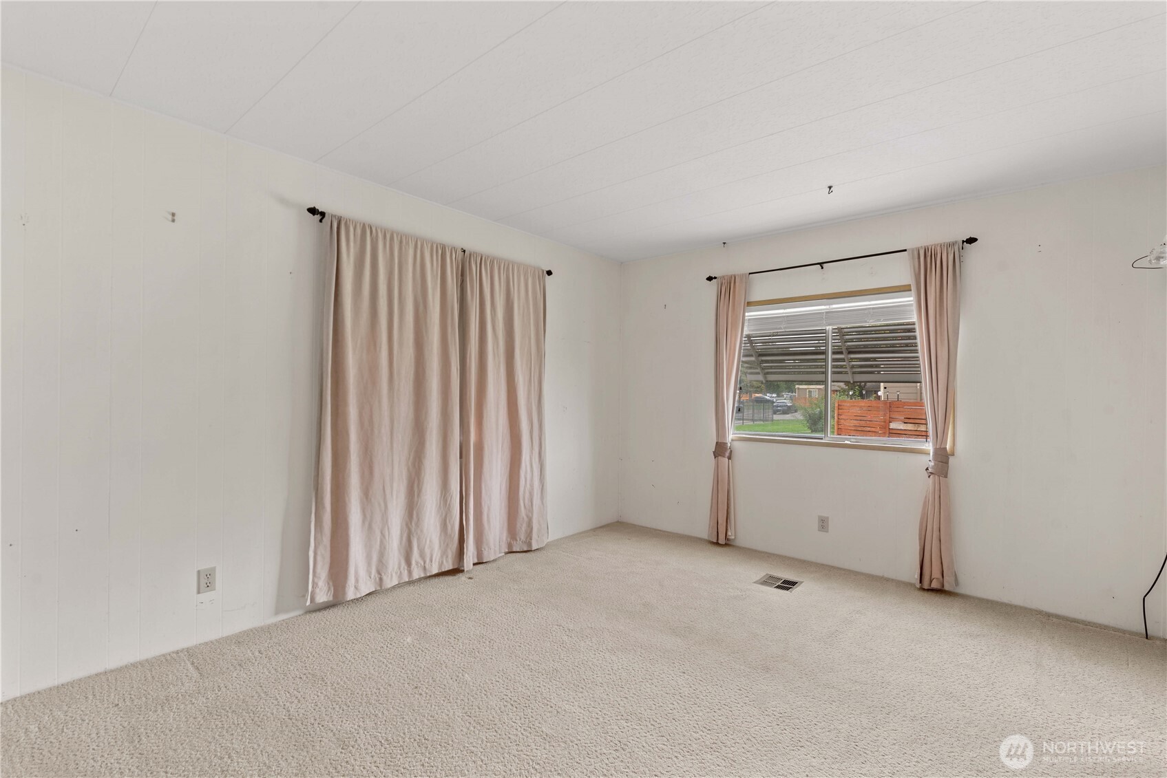 1311 Maple Street Unit: 18