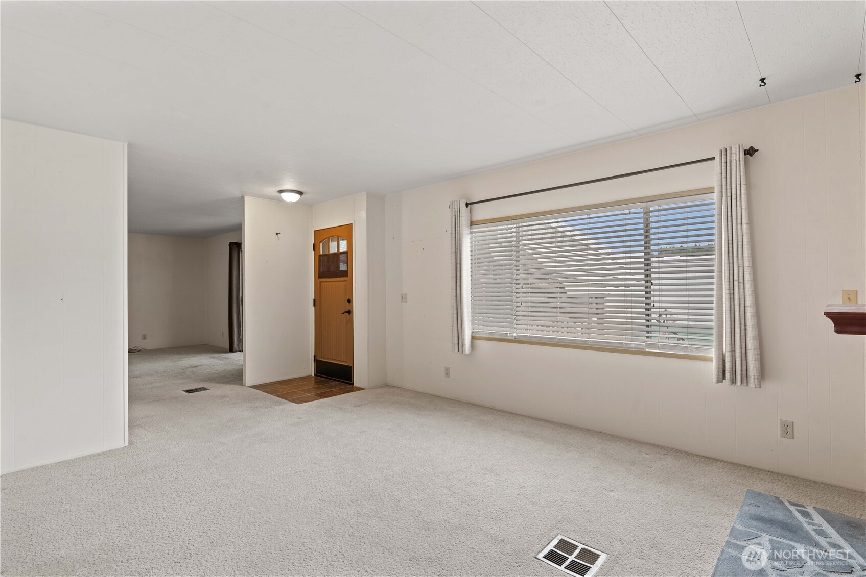 1311 Maple Street Unit: 18