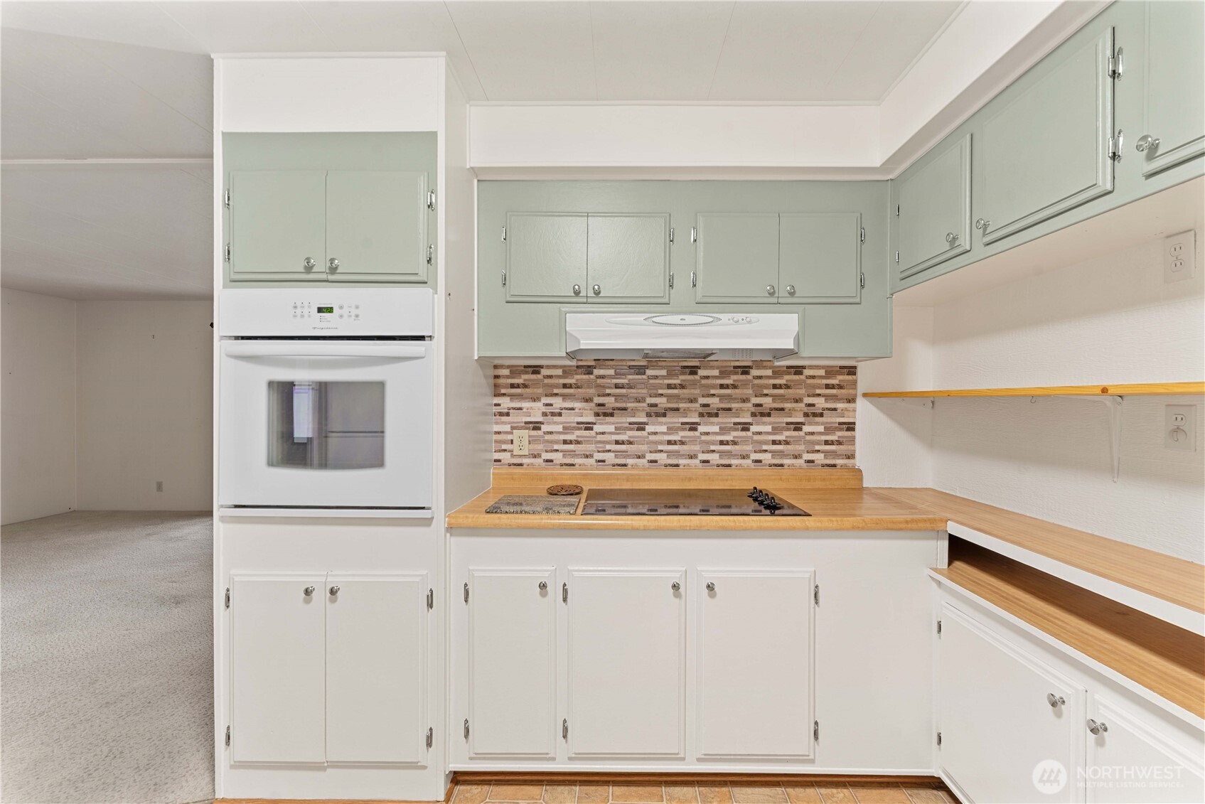 1311 Maple Street Unit: 18