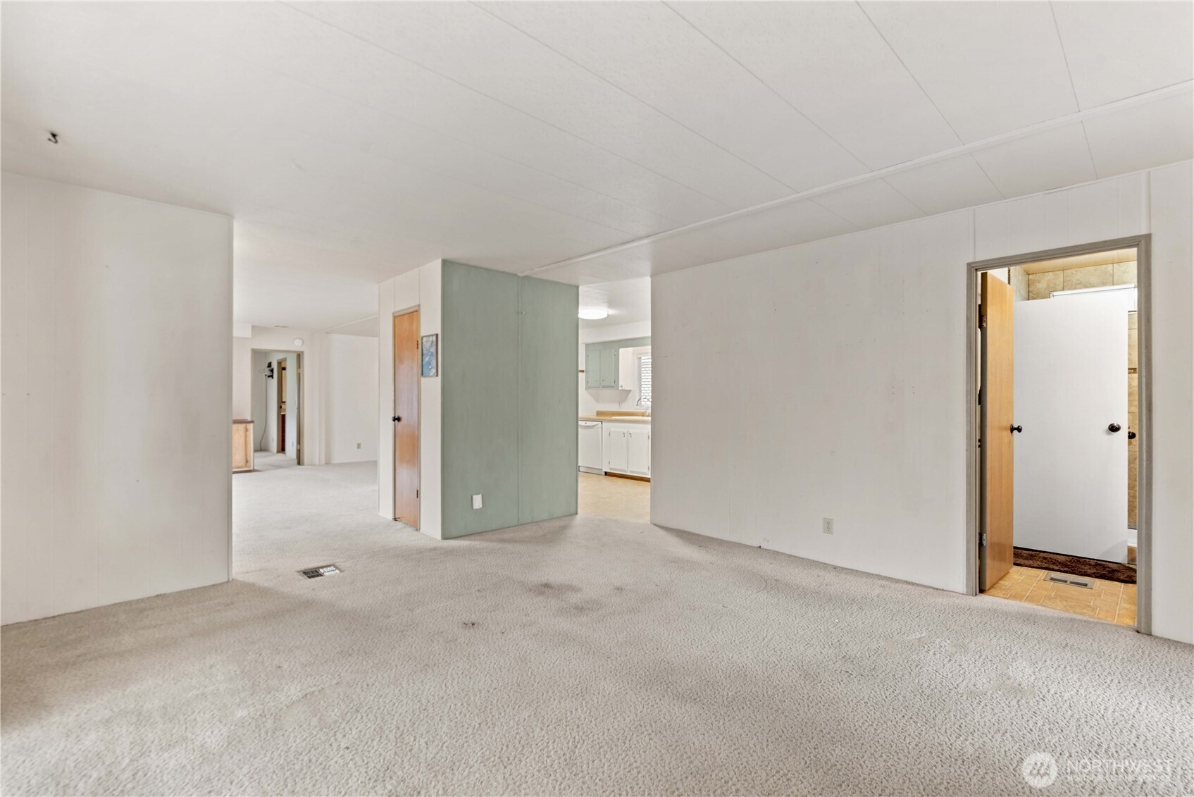 1311 Maple Street Unit: 18