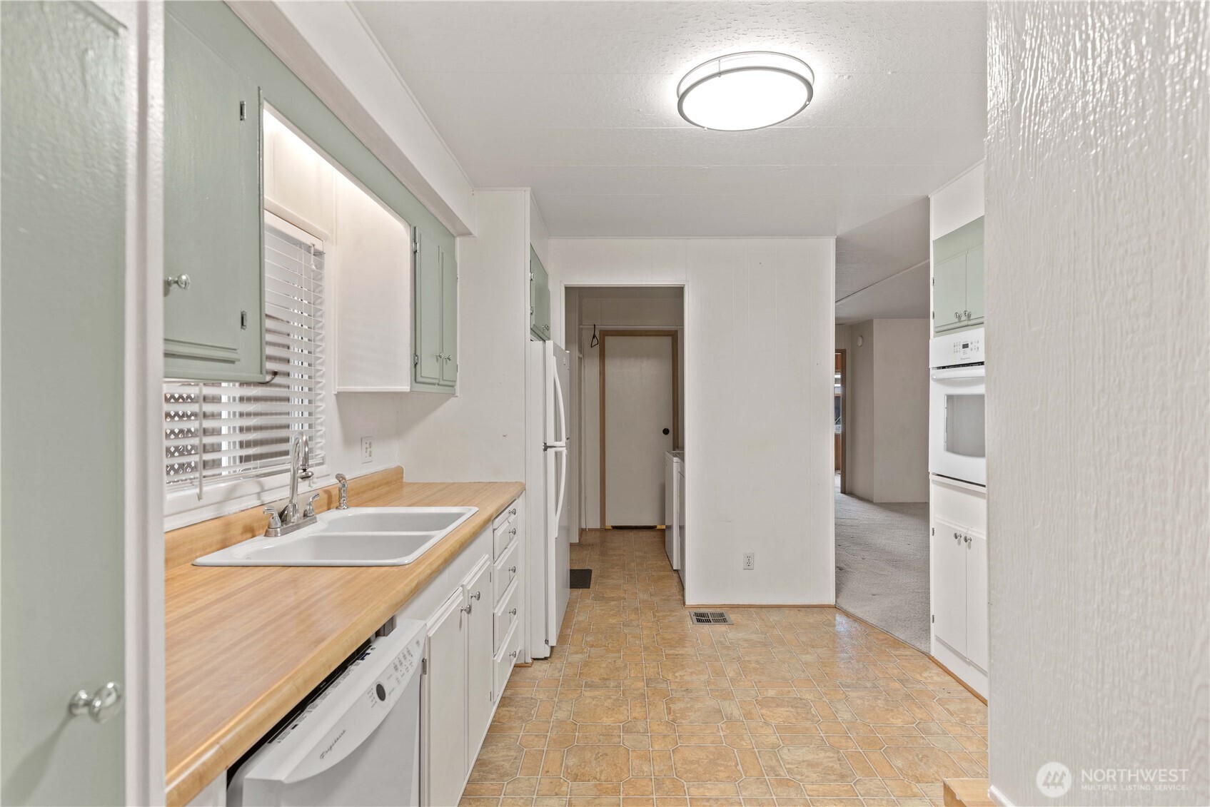 1311 Maple Street Unit: 18