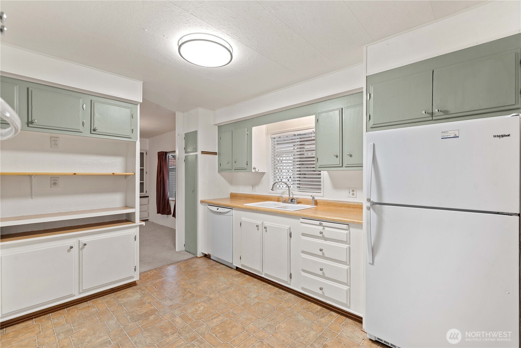 1311 Maple Street Unit: 18