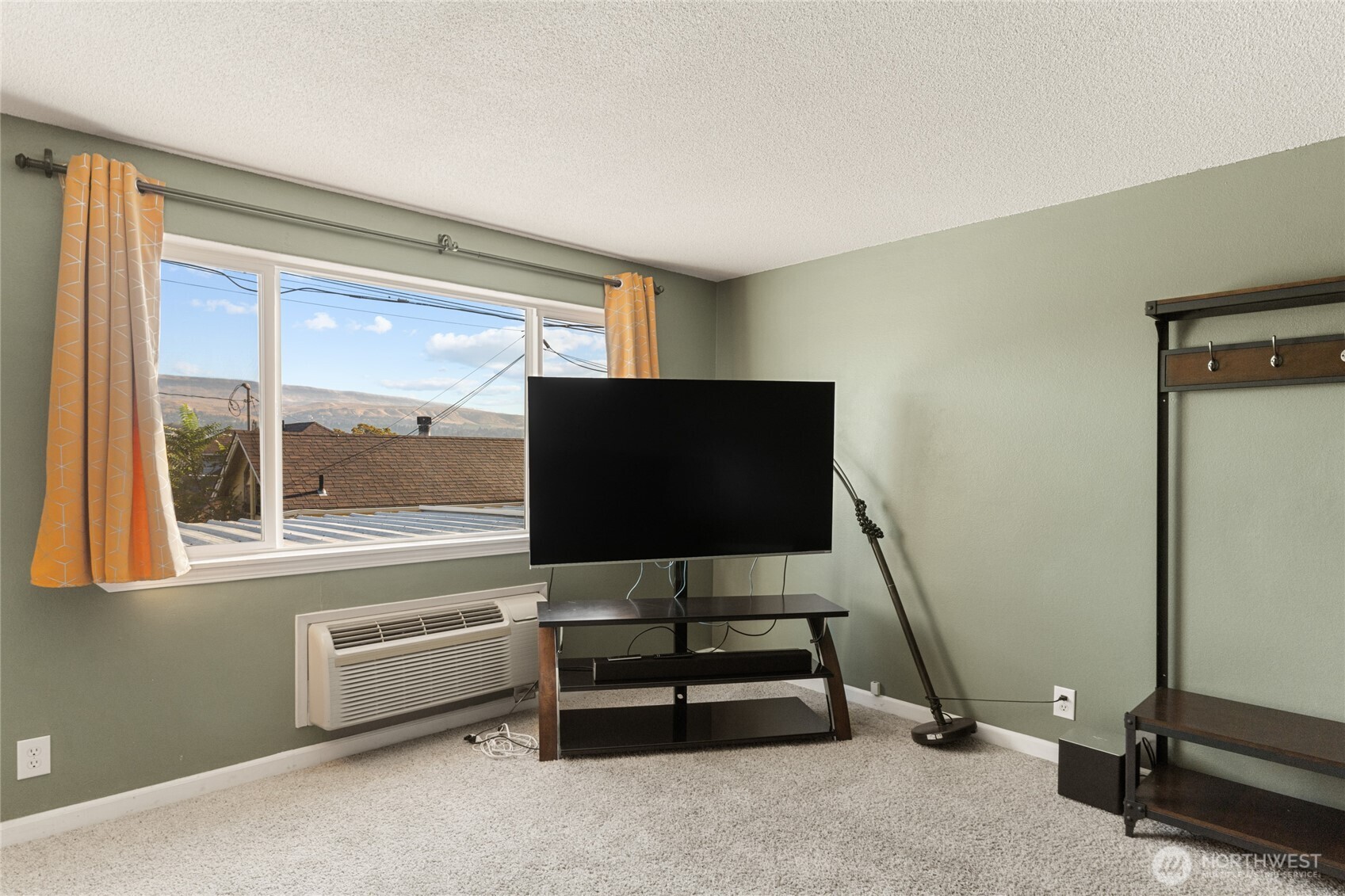 201 Pennsylvania Avenue Unit: 4