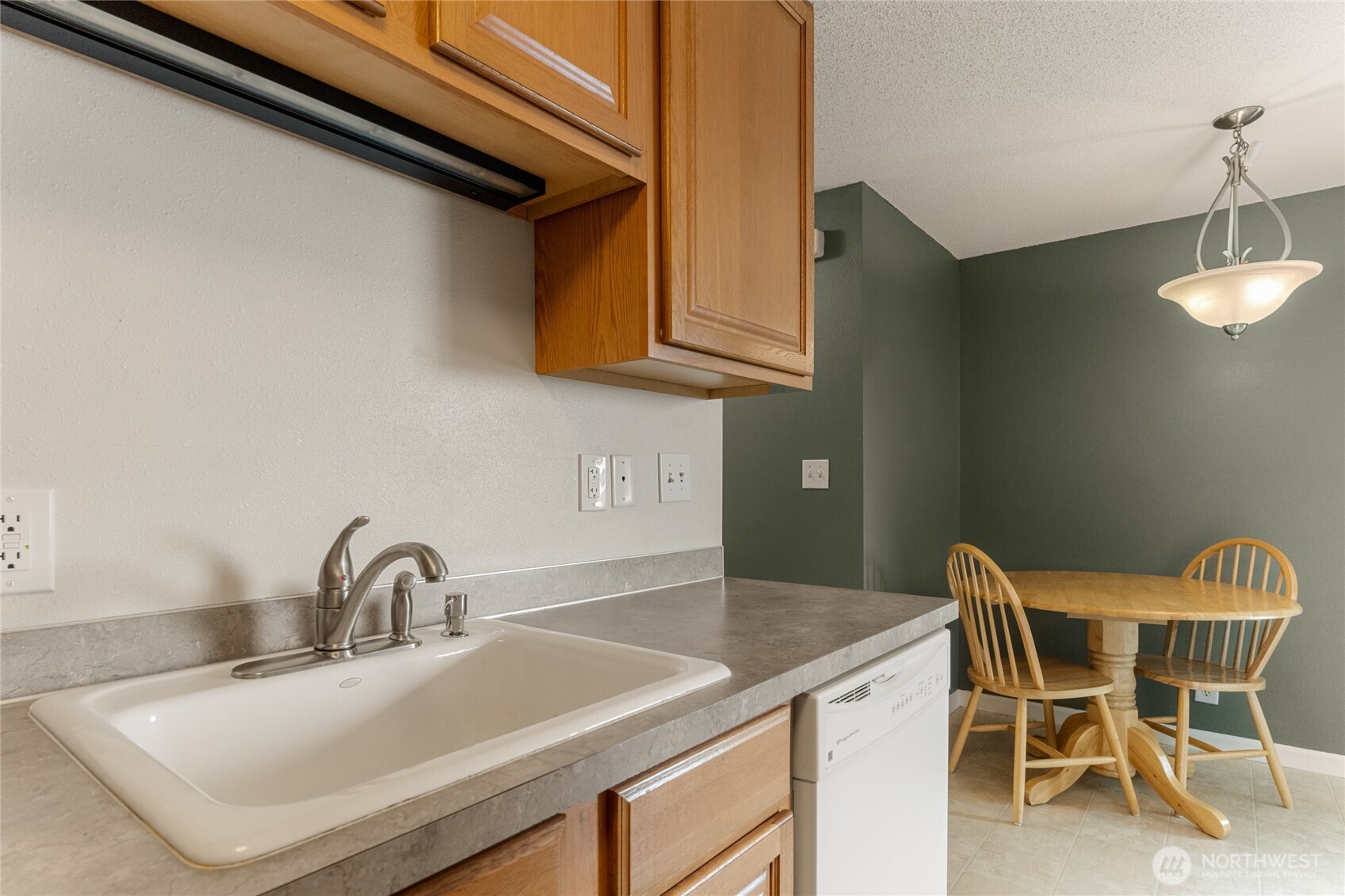 201 Pennsylvania Avenue Unit: 4