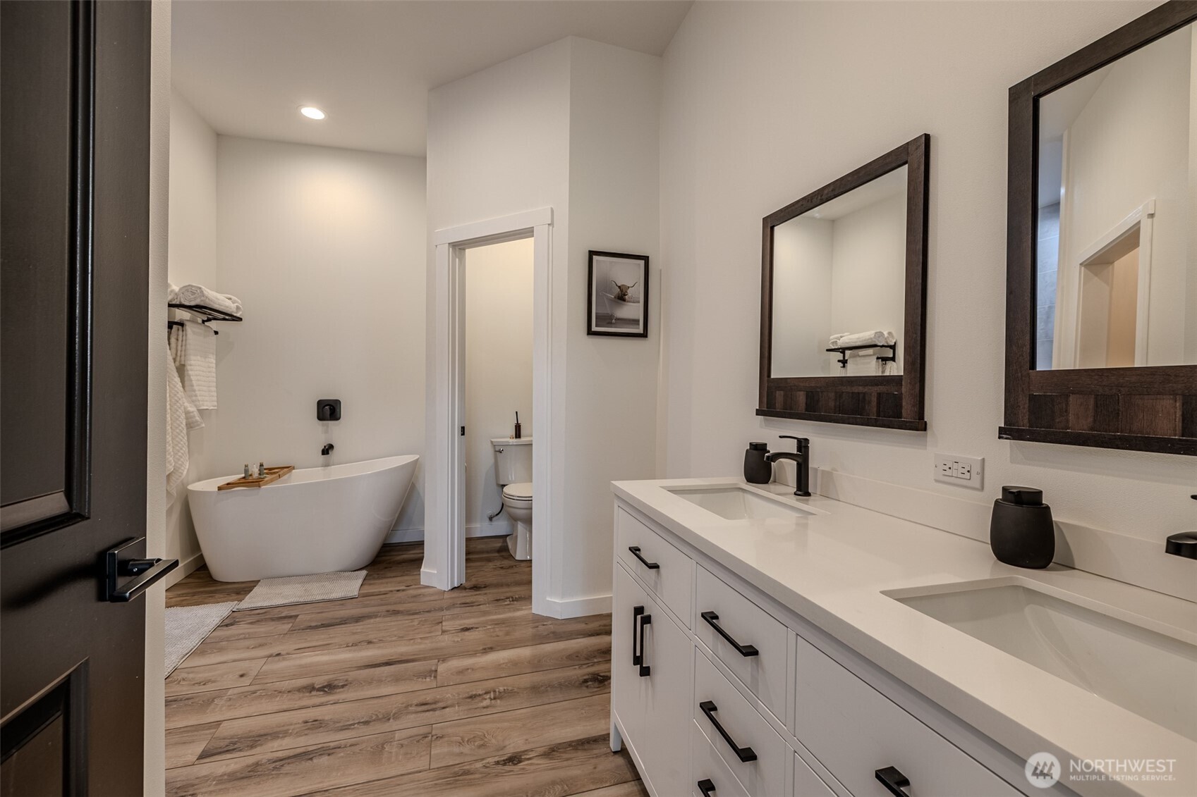 10642 Merry Canyon