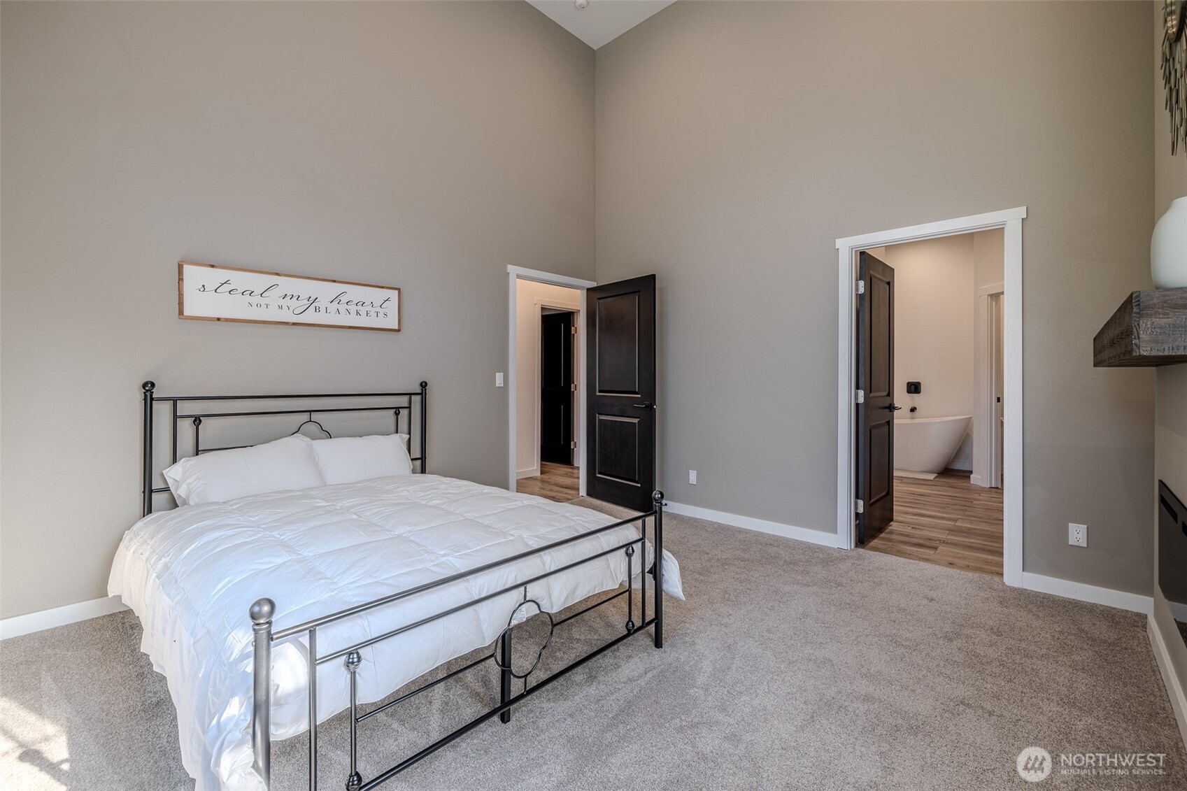 10642 Merry Canyon