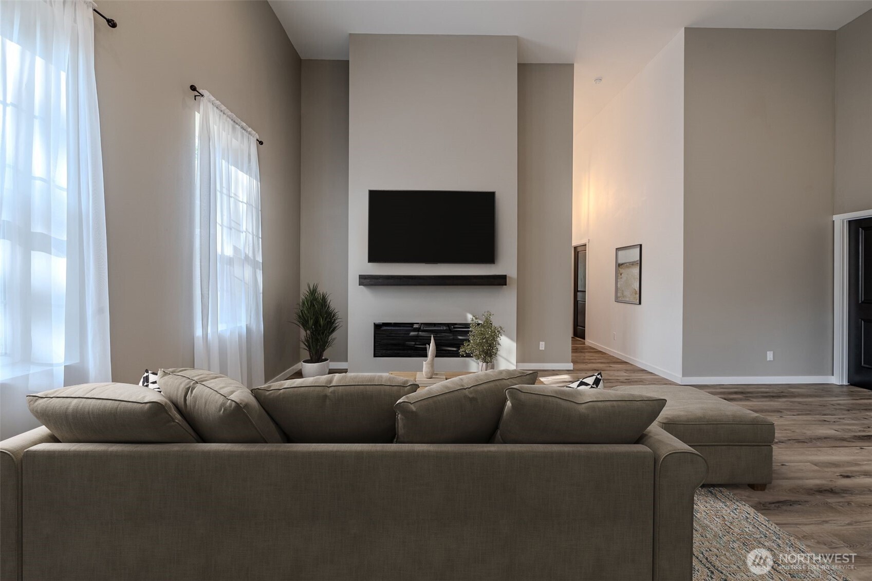 10642 Merry Canyon