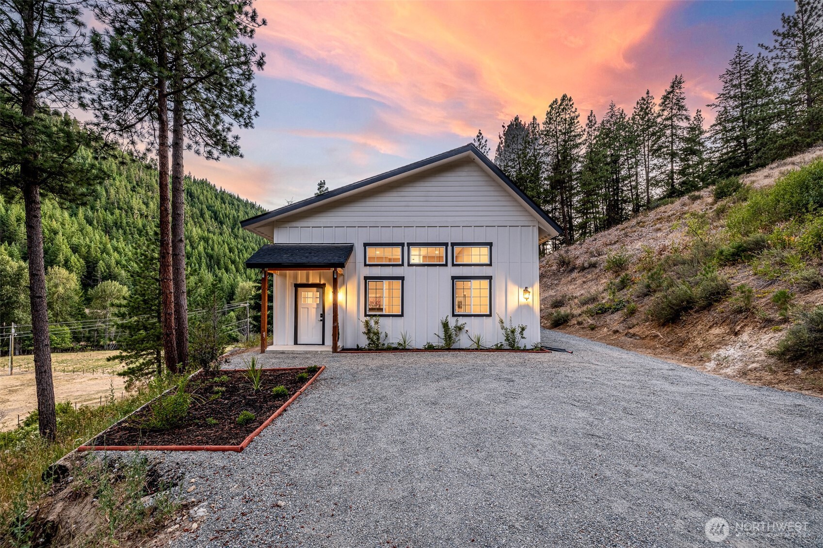 10642 Merry Canyon