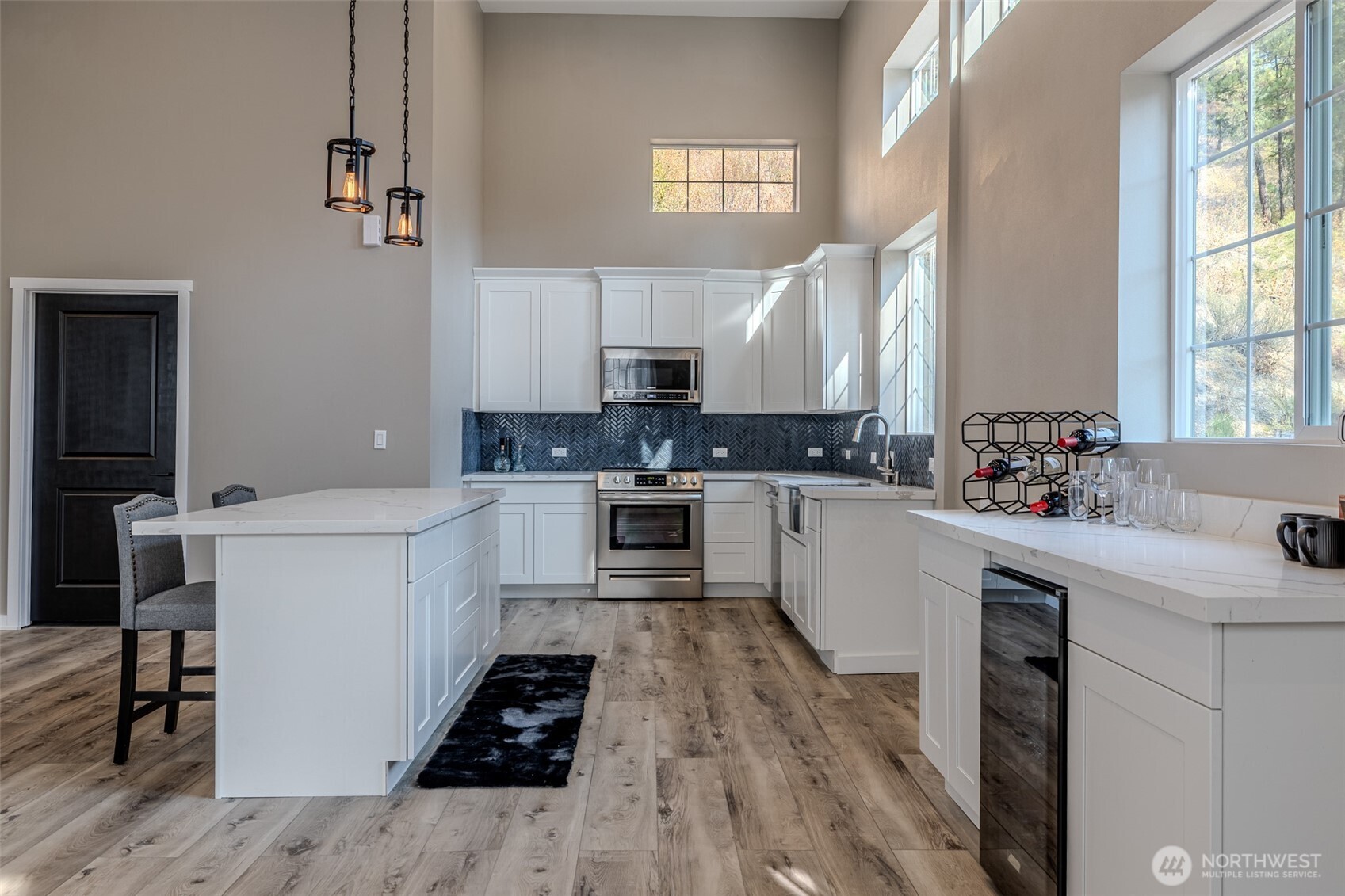 10642 Merry Canyon