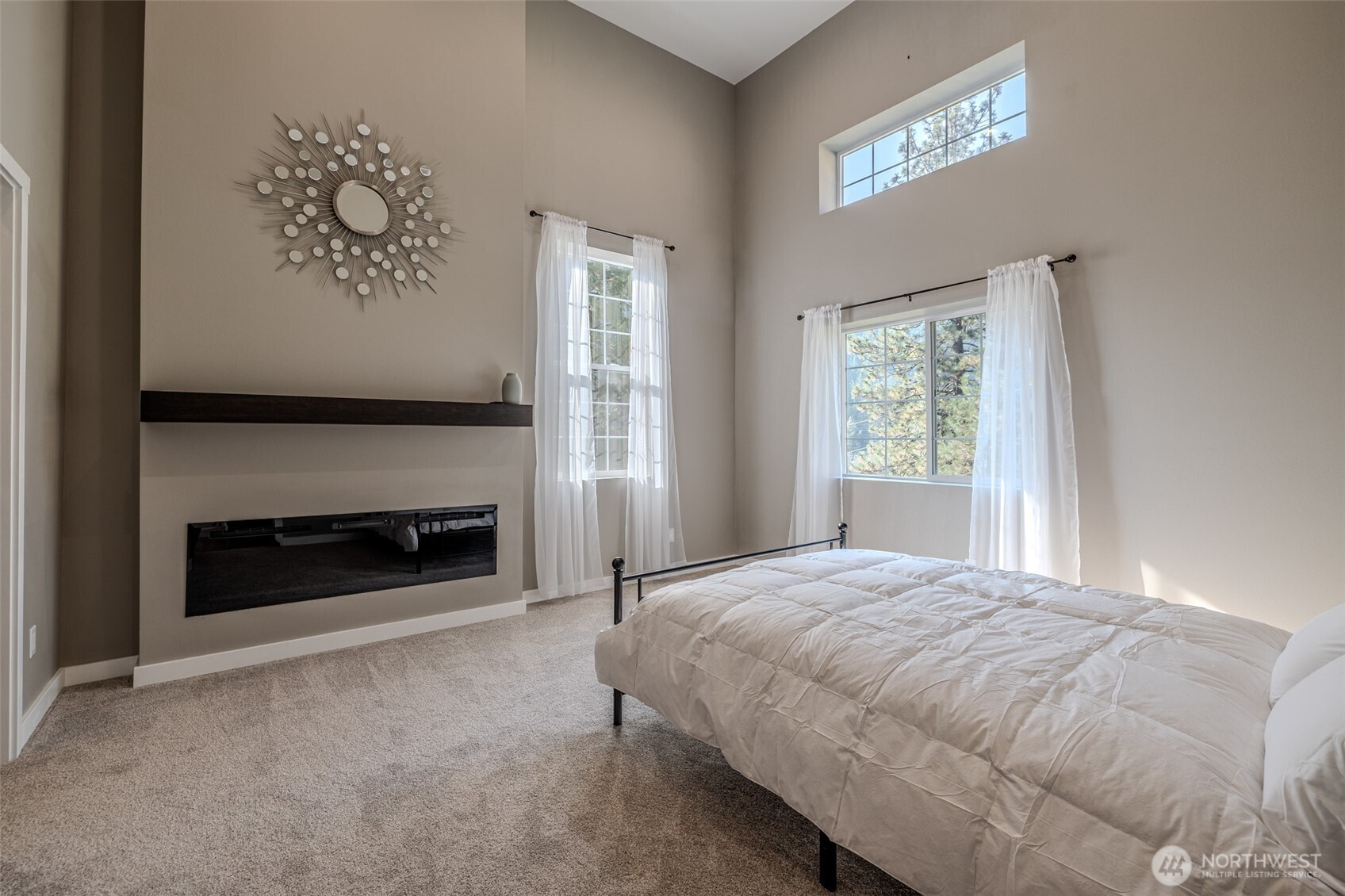 10642 Merry Canyon