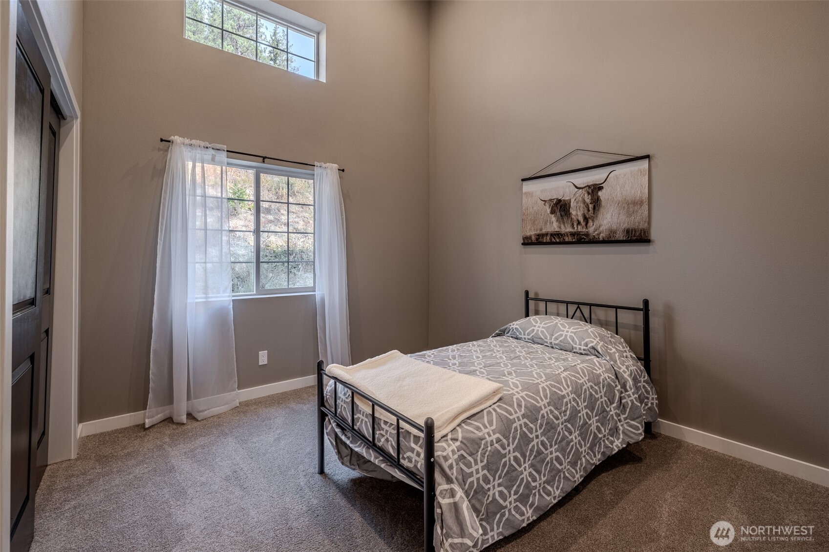 10642 Merry Canyon