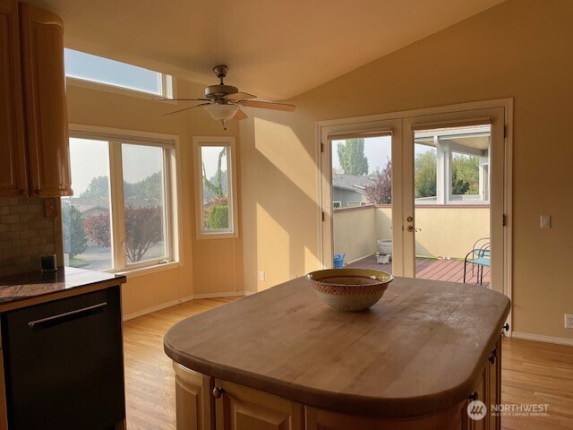 401 19th Street NE Unit: 4