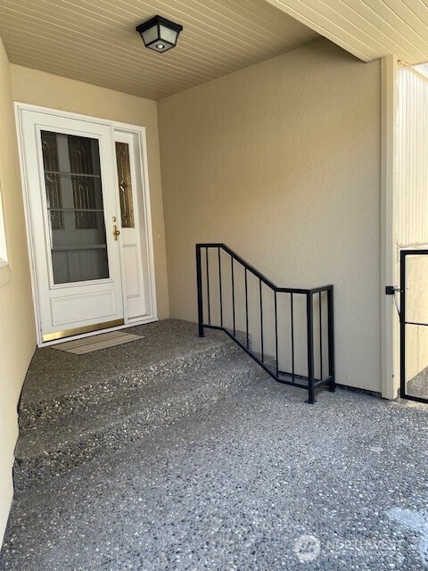 401 19th Street NE Unit: 4