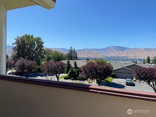 401 19th Street NE Unit: 4