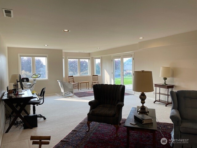 401 19th Street NE Unit: 4