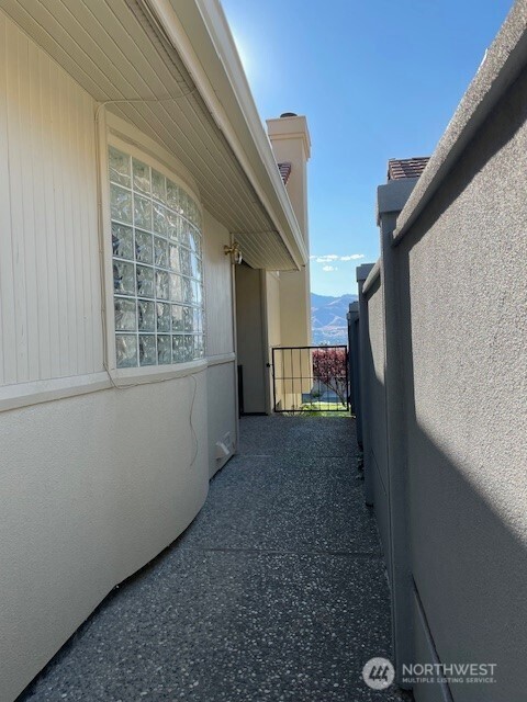 401 19th Street NE Unit: 4