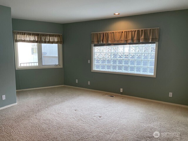 401 19th Street NE Unit: 4