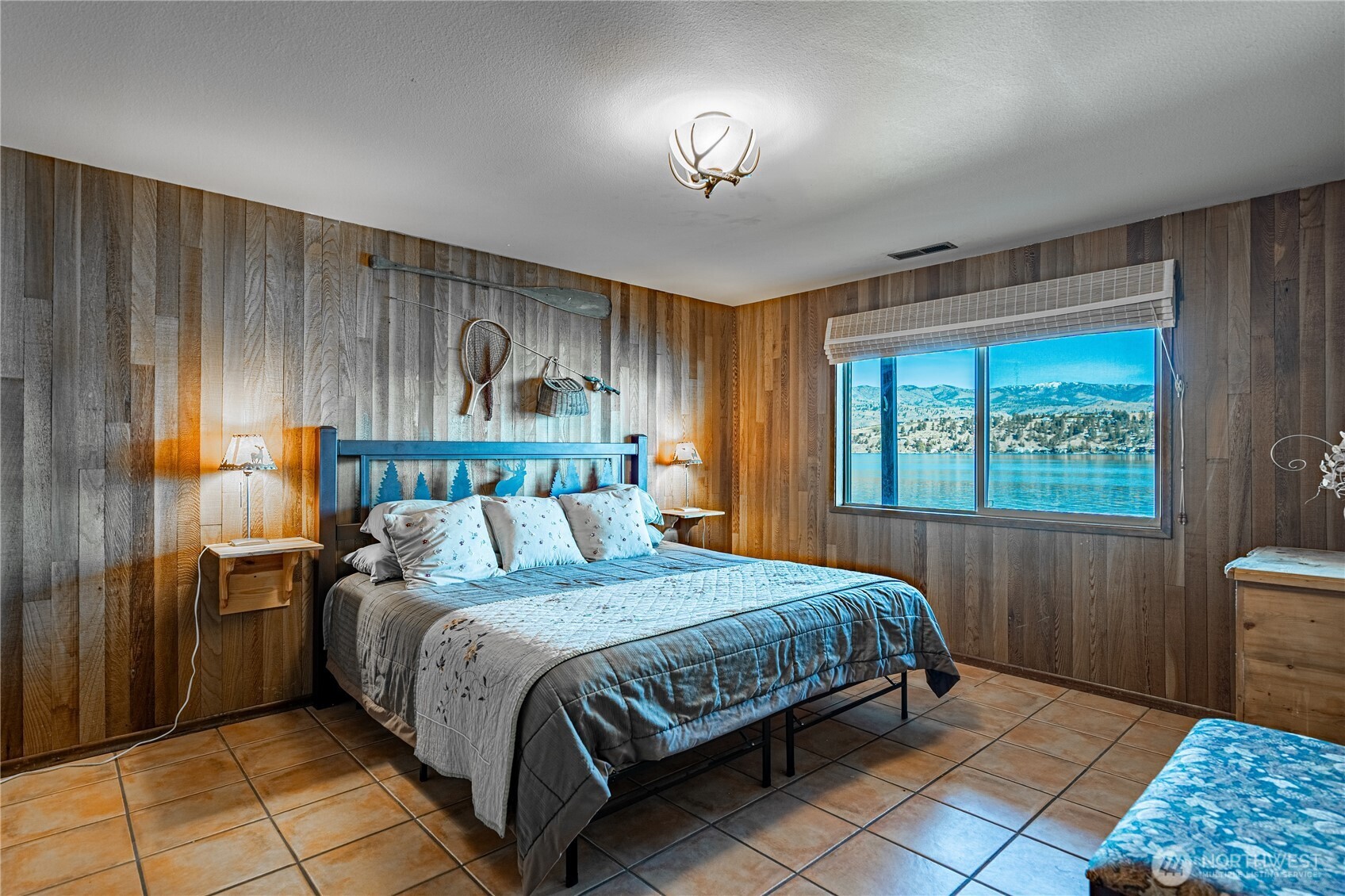 10370 S Lakeshore Rd