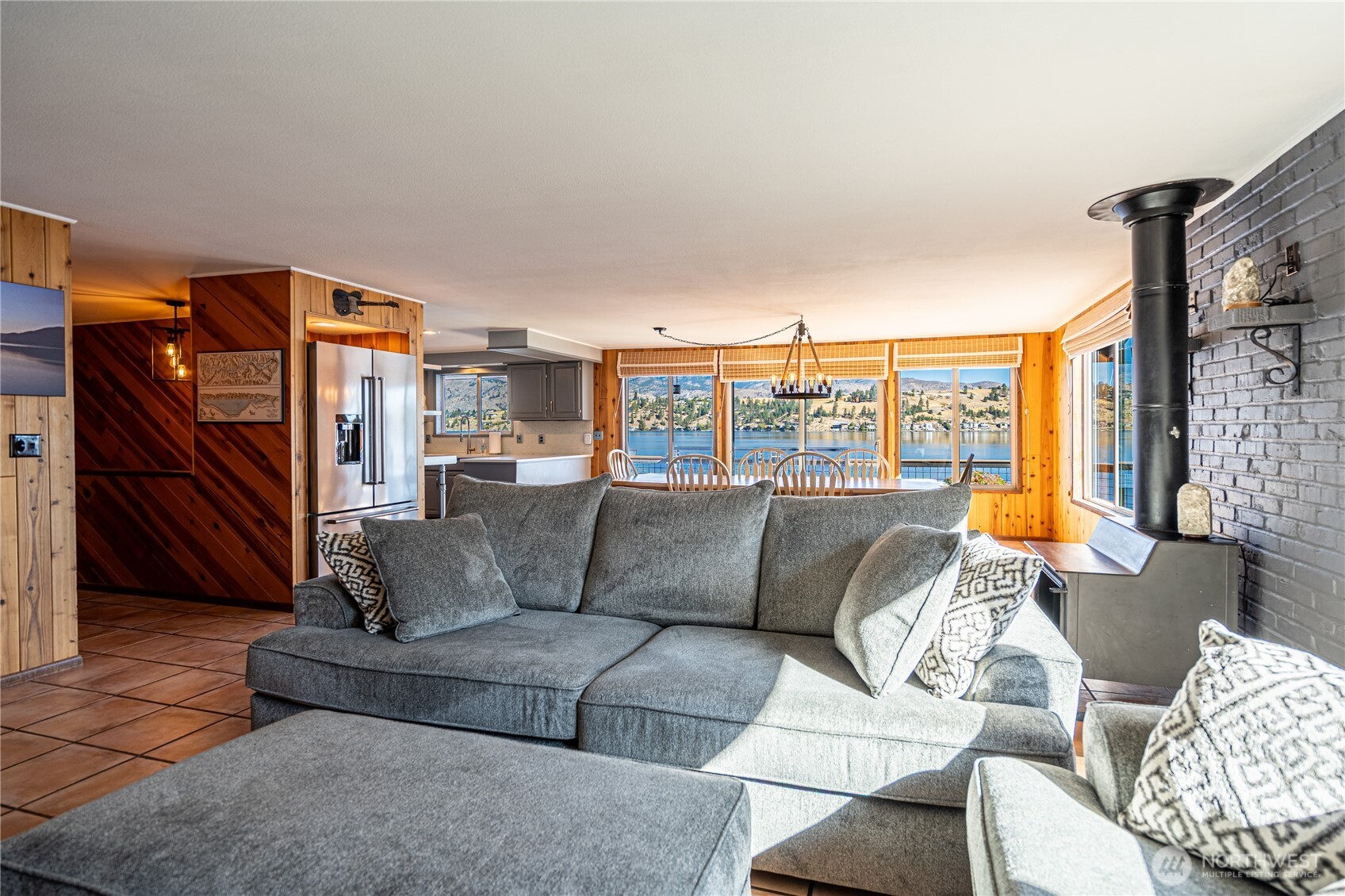 10370 S Lakeshore Rd