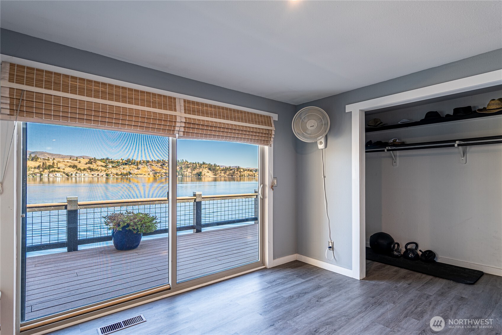 10370 S Lakeshore Rd