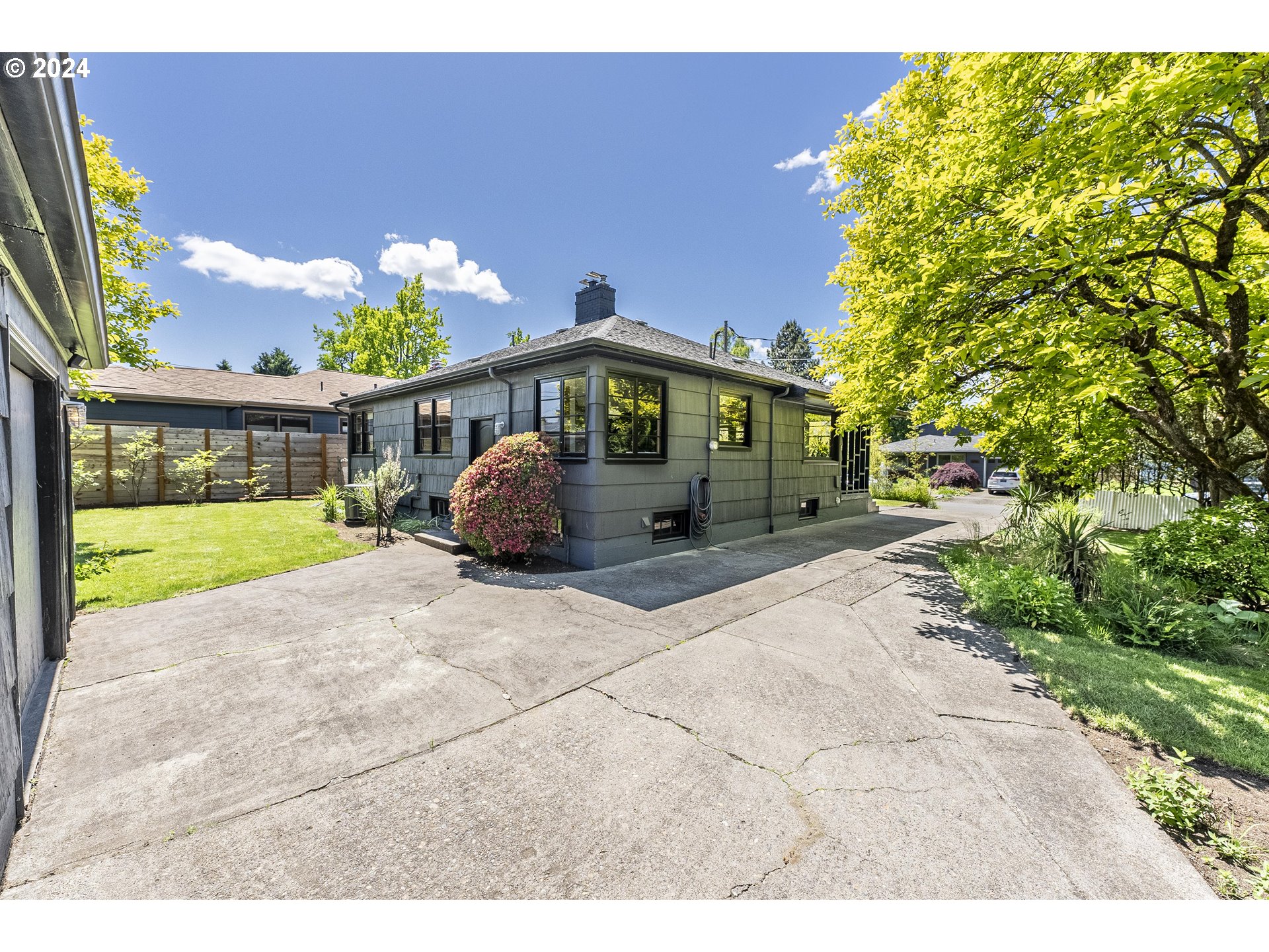 2744 SE 65TH AVE