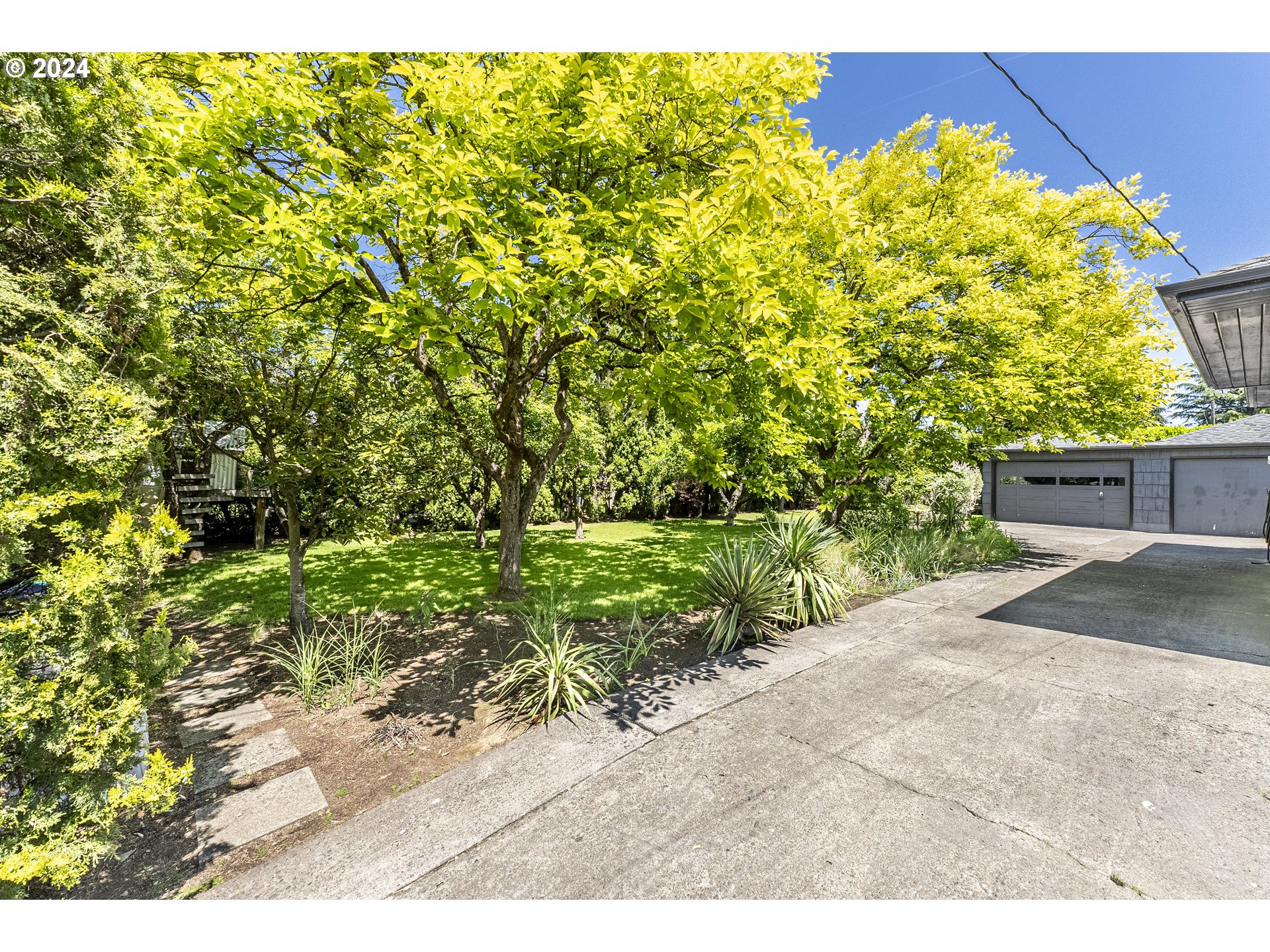 2744 SE 65TH AVE