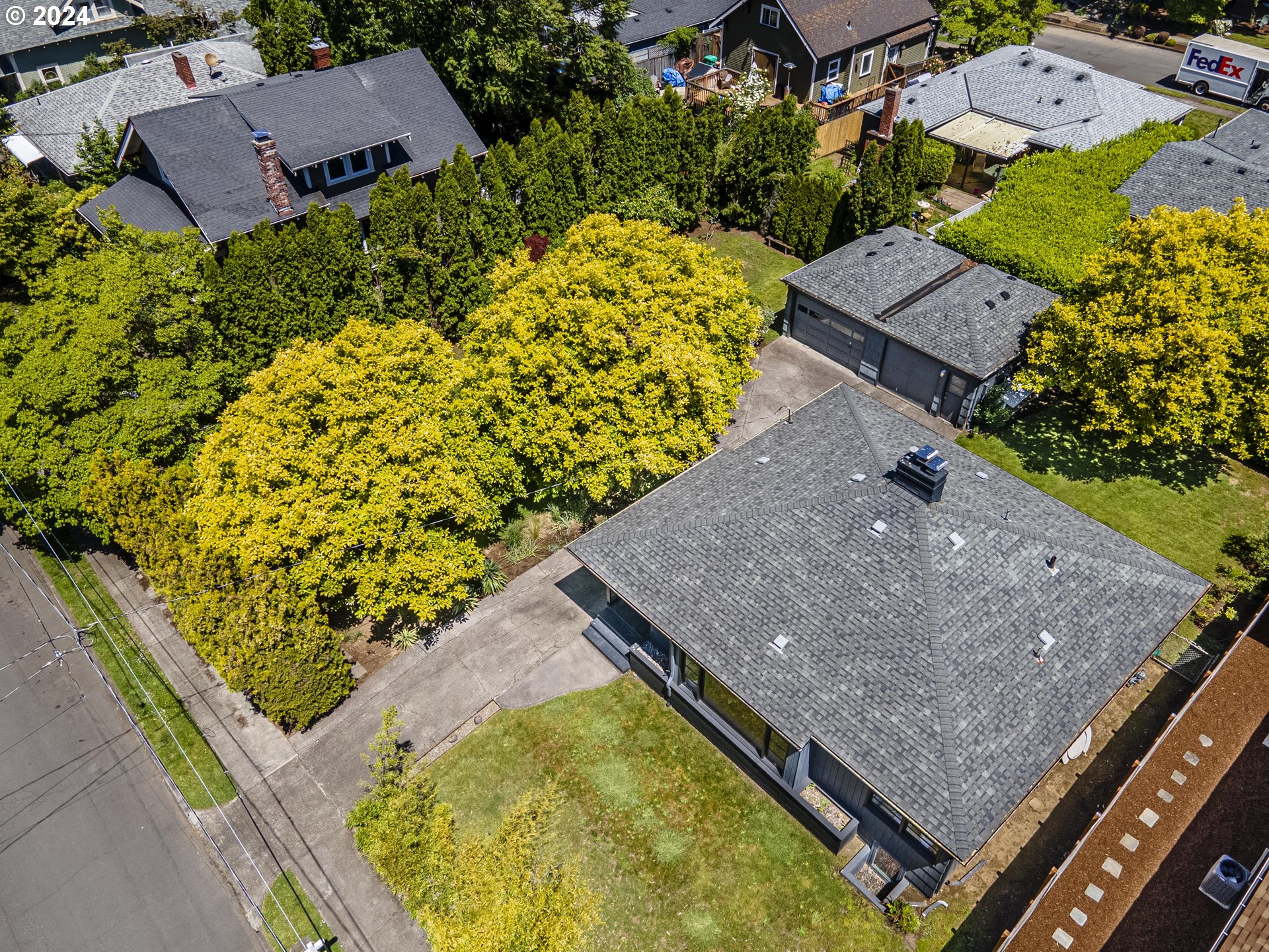 2744 SE 65TH AVE