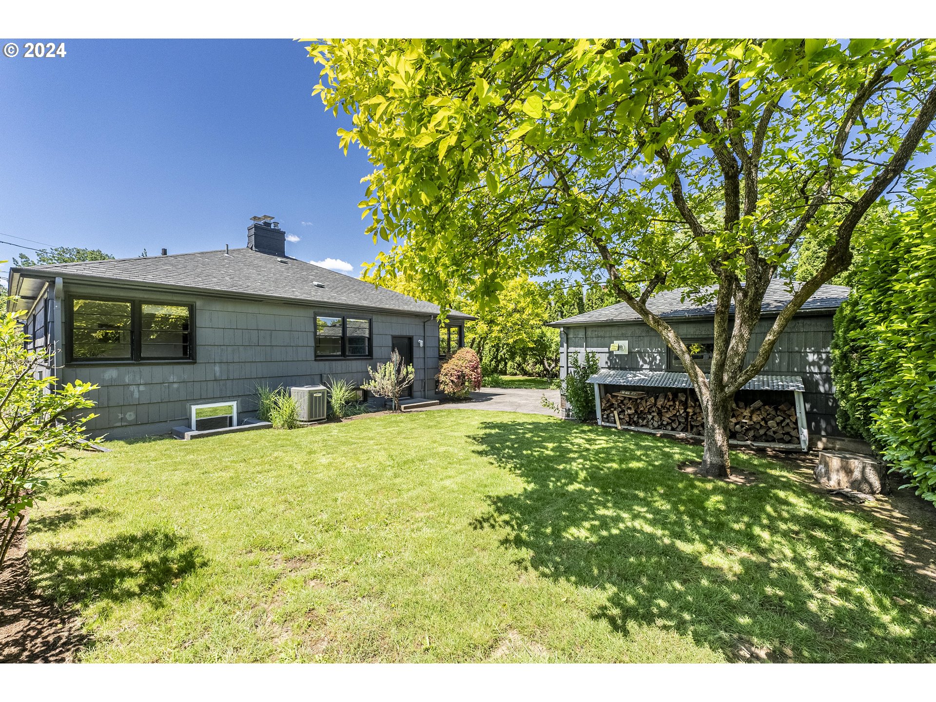 2744 SE 65TH AVE