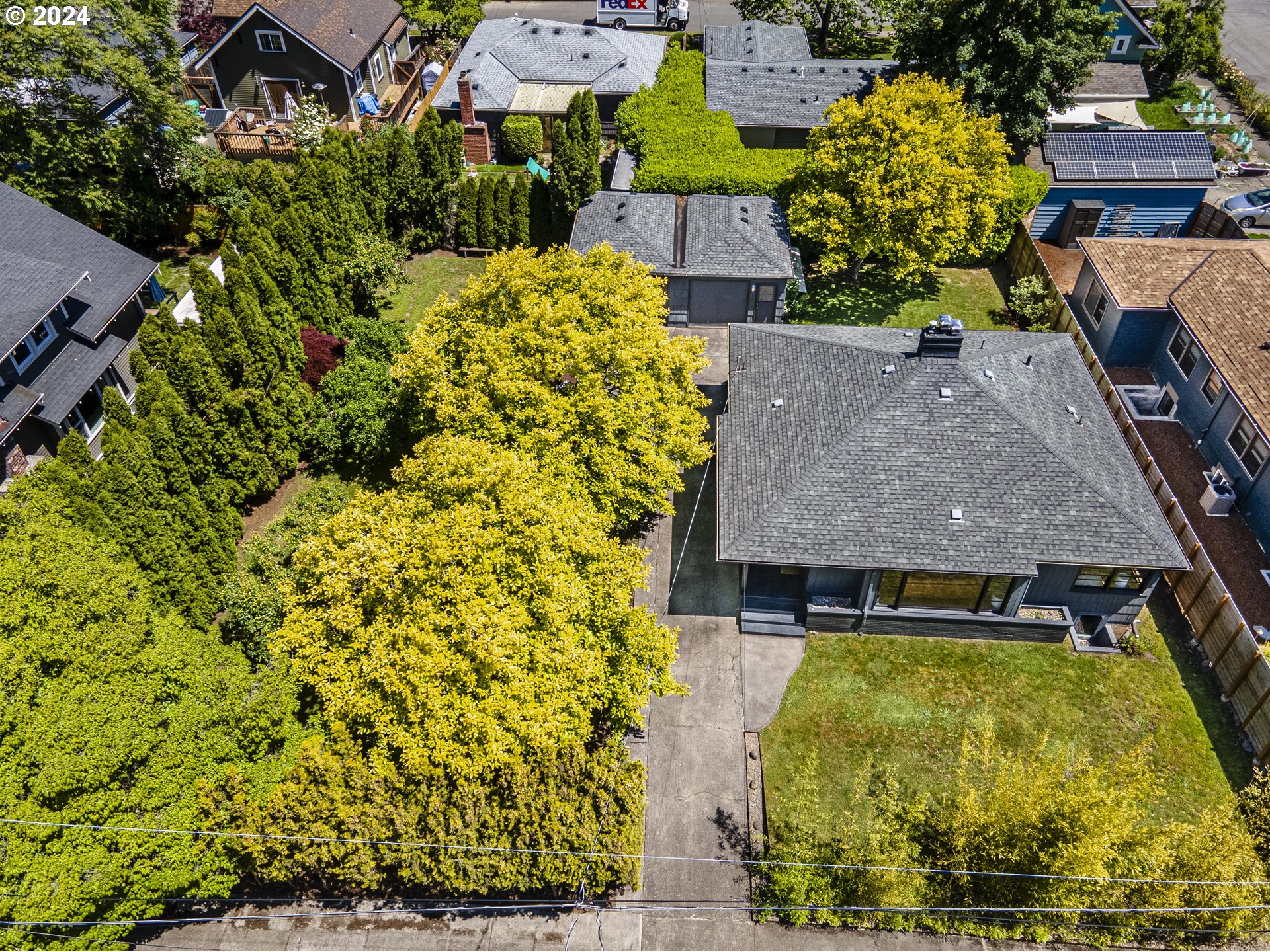 2744 SE 65TH AVE