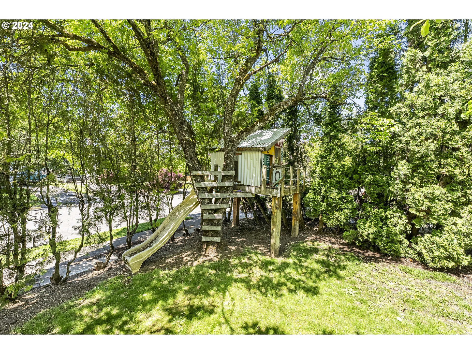 2744 SE 65TH AVE