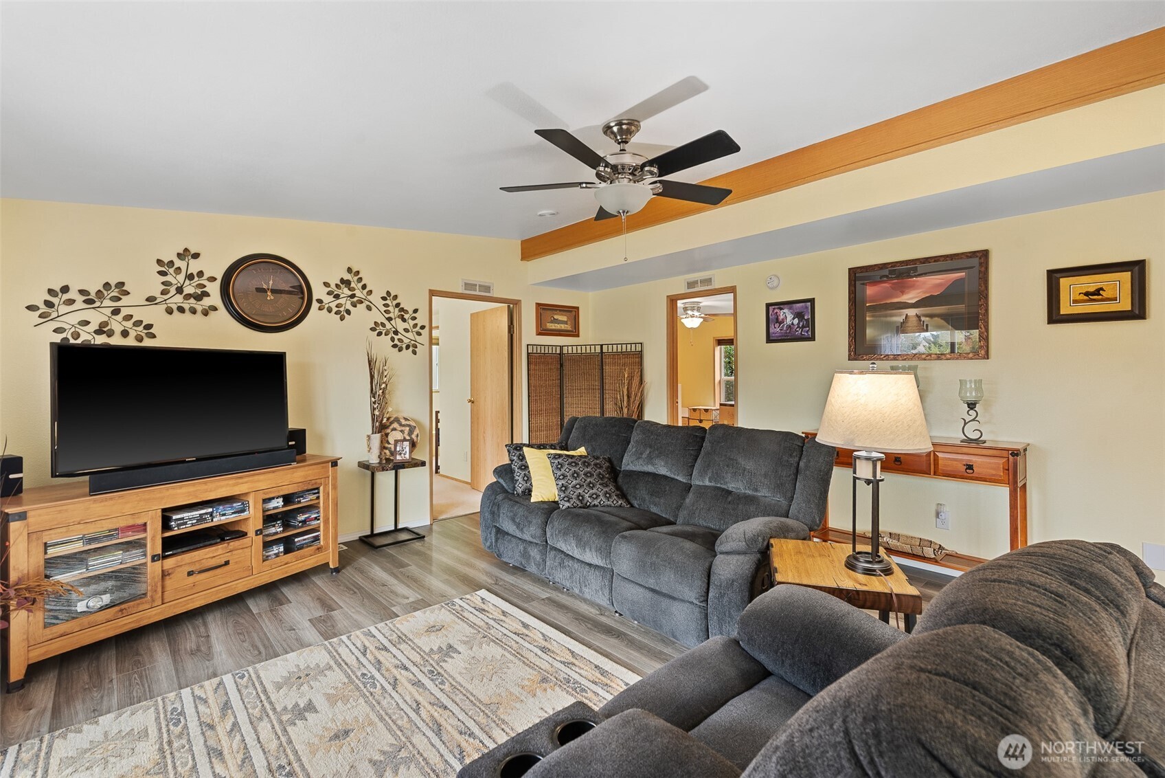 2736 NW Columbia Avenue