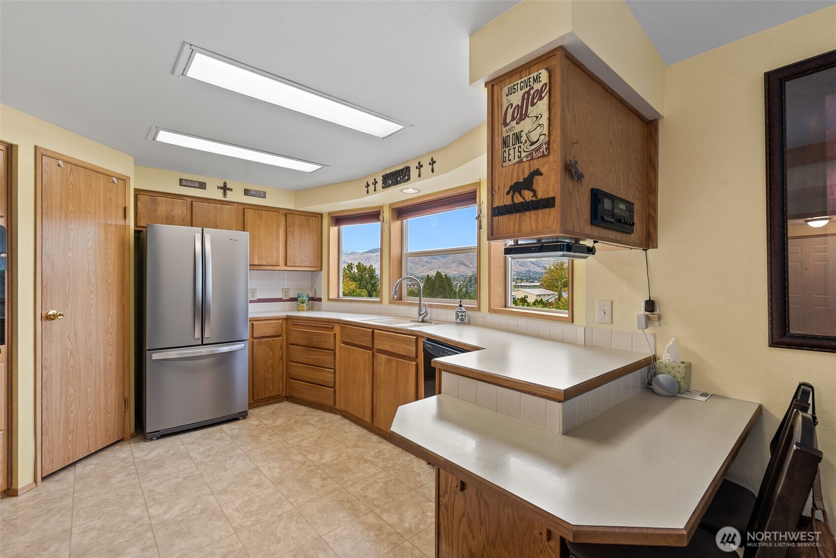 2736 NW Columbia Avenue