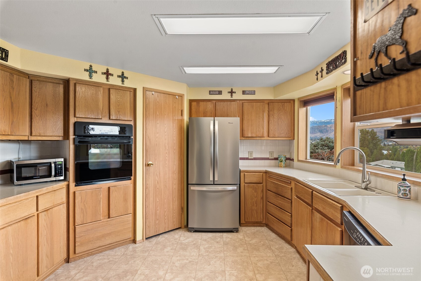 2736 NW Columbia Avenue