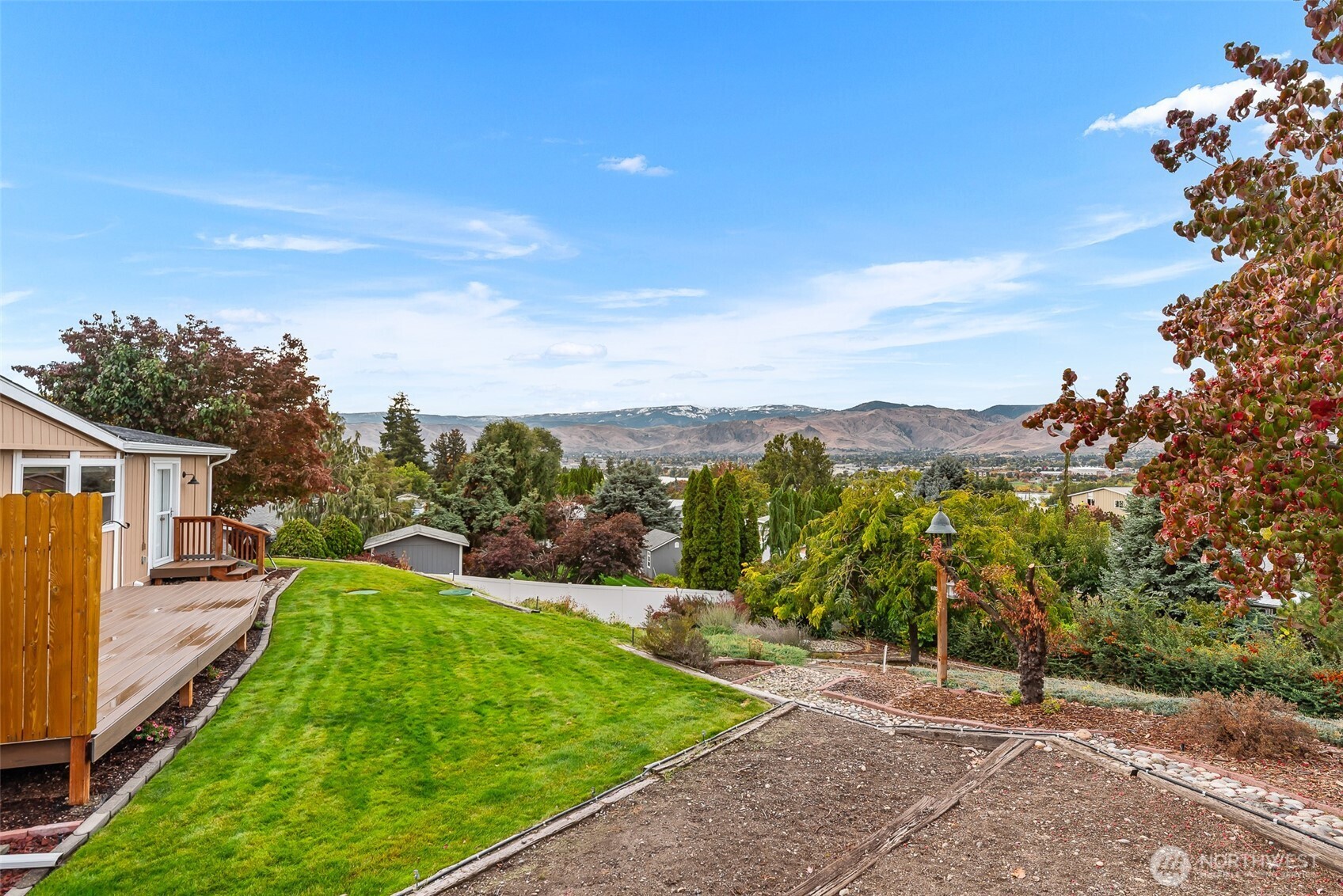 2736 NW Columbia Avenue