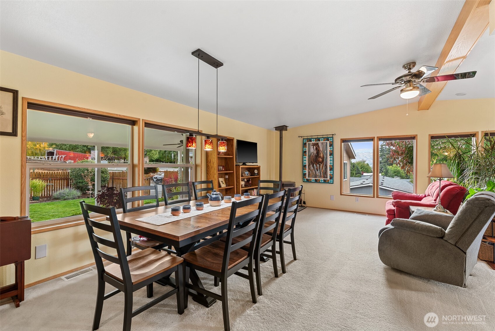 2736 NW Columbia Avenue