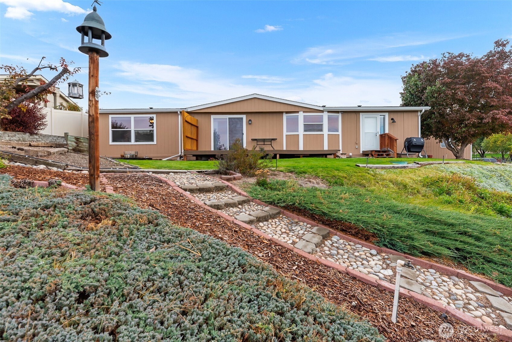 2736 NW Columbia Avenue