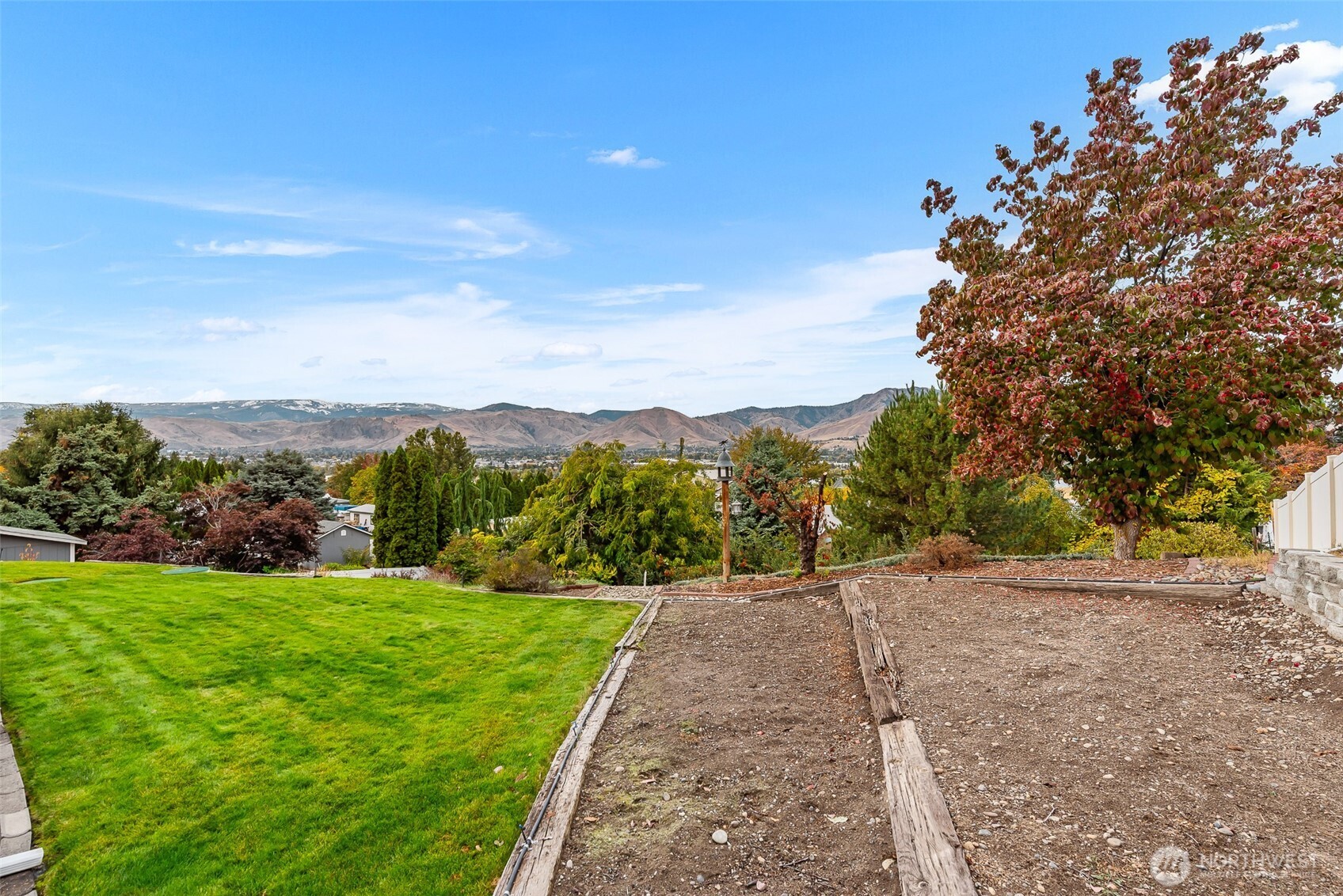 2736 NW Columbia Avenue