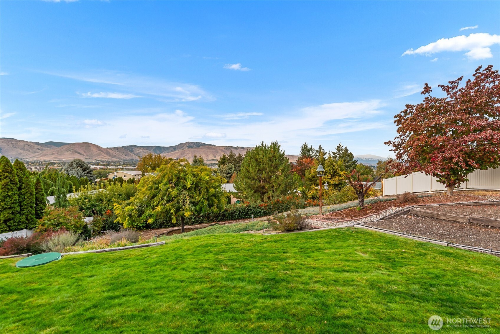 2736 NW Columbia Avenue