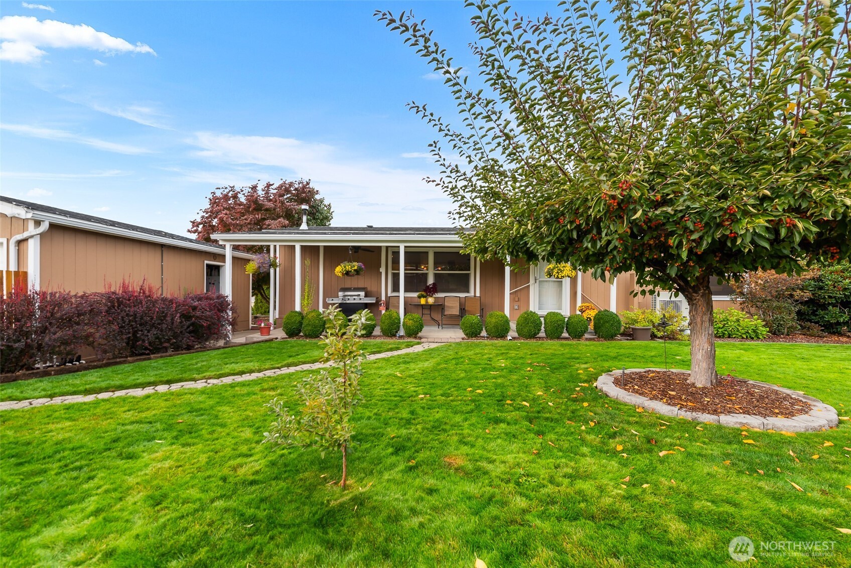 2736 NW Columbia Avenue