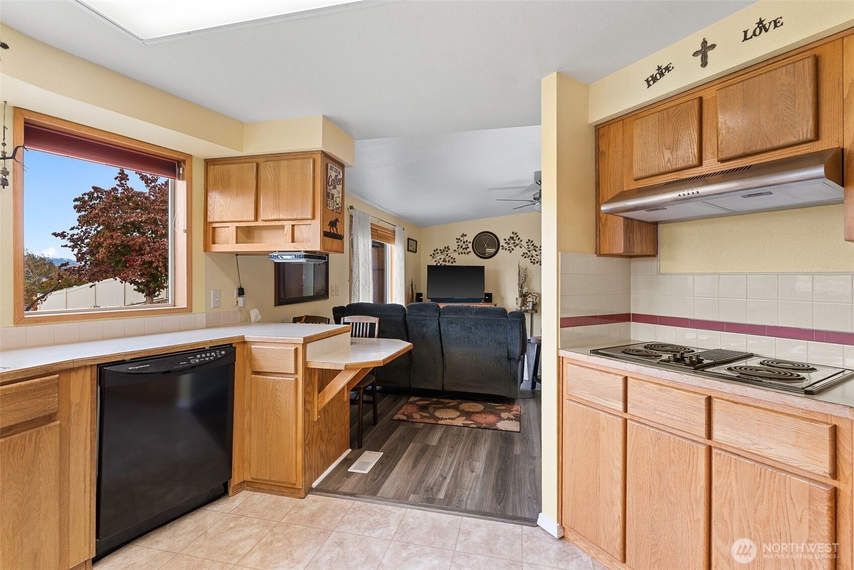 2736 NW Columbia Avenue