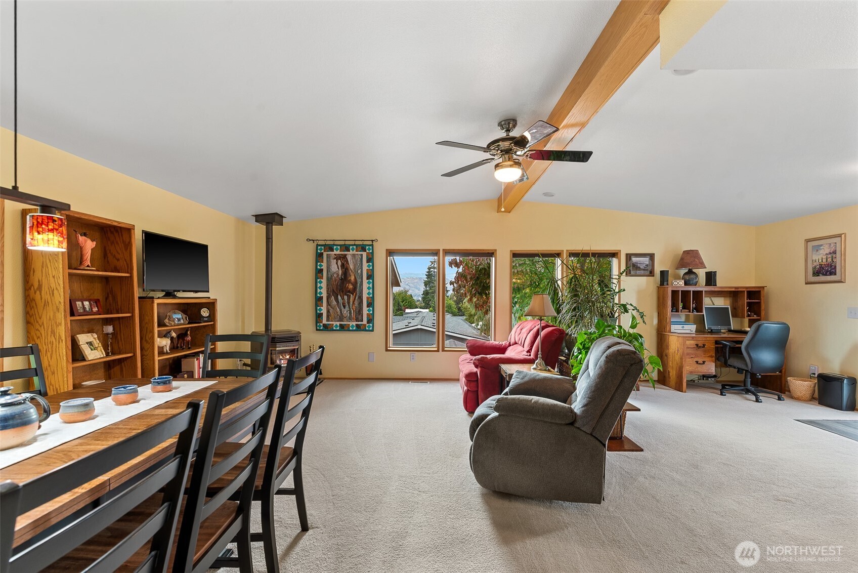 2736 NW Columbia Avenue