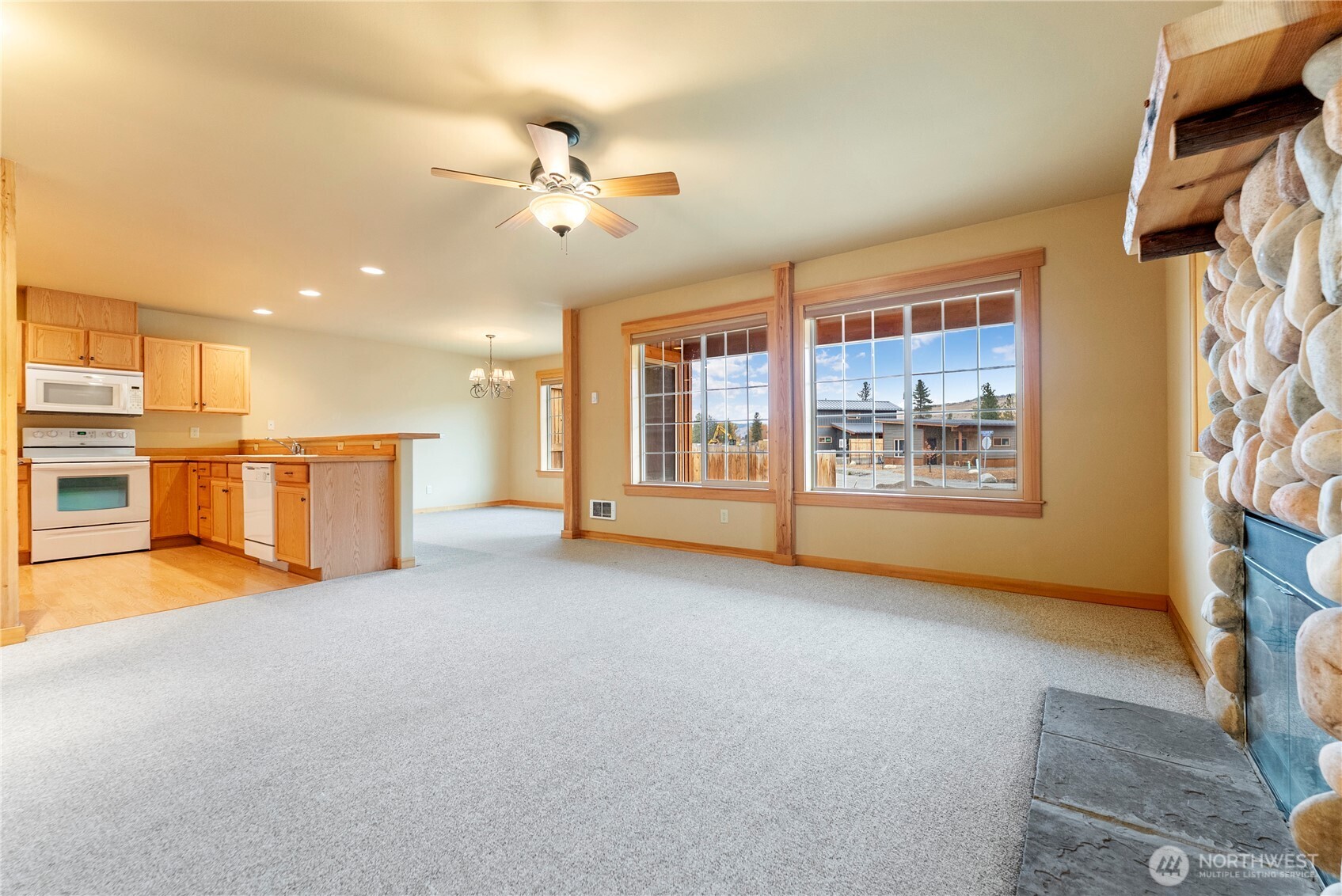 300 Cascadian Court Unit: 15