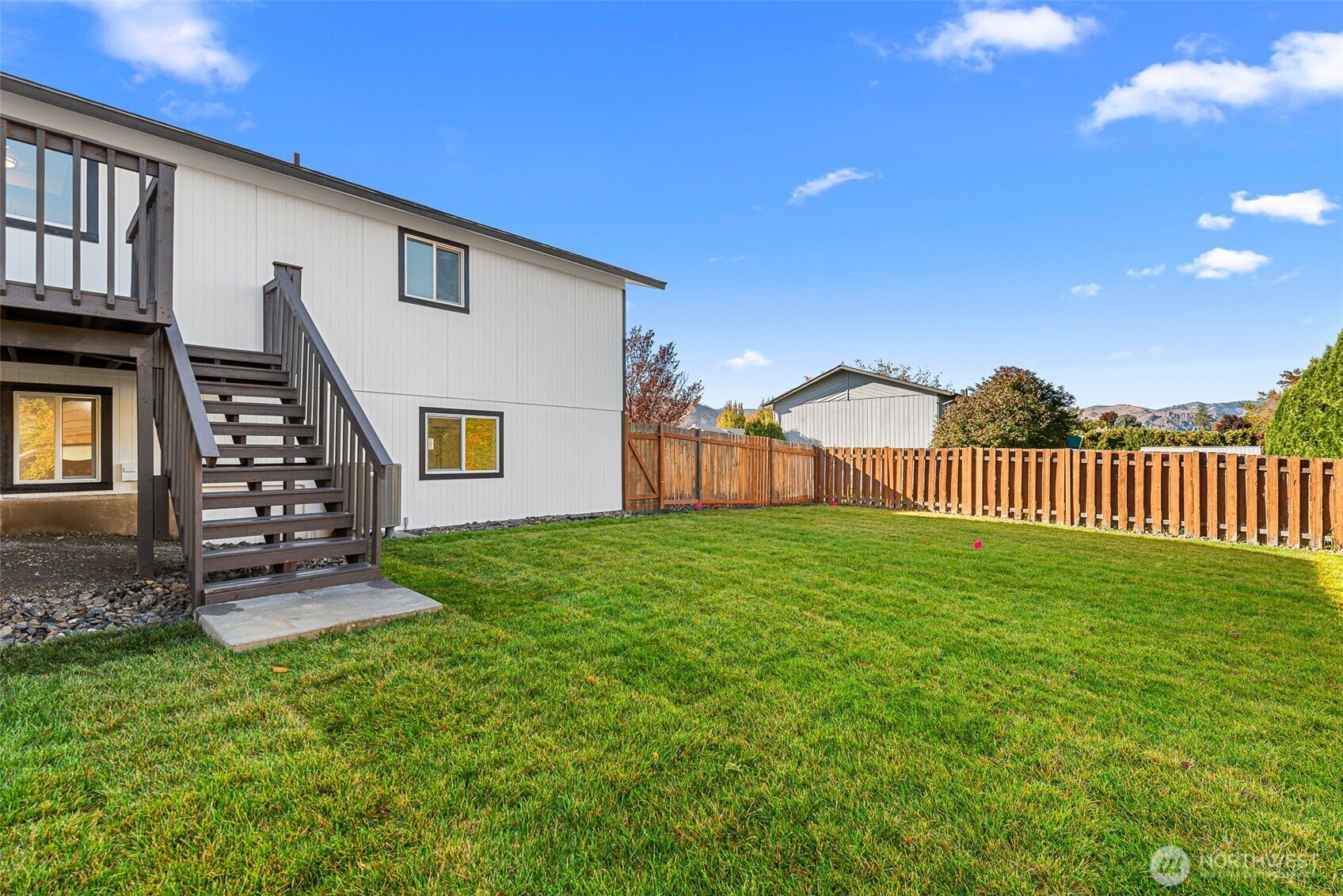 1571 3rd Street SE